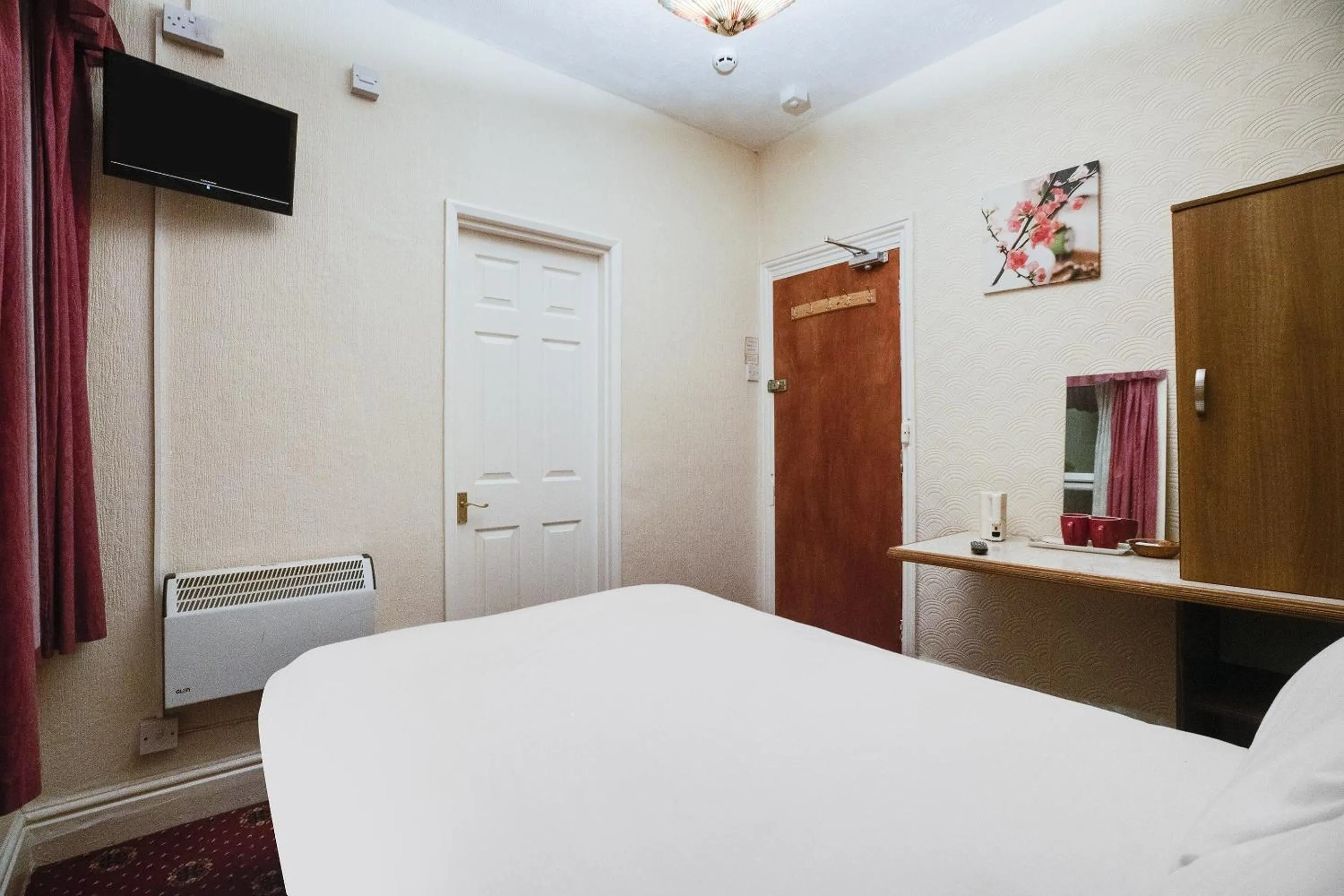 Bedroom in Chesterton Hotel, Blackpool South Shore