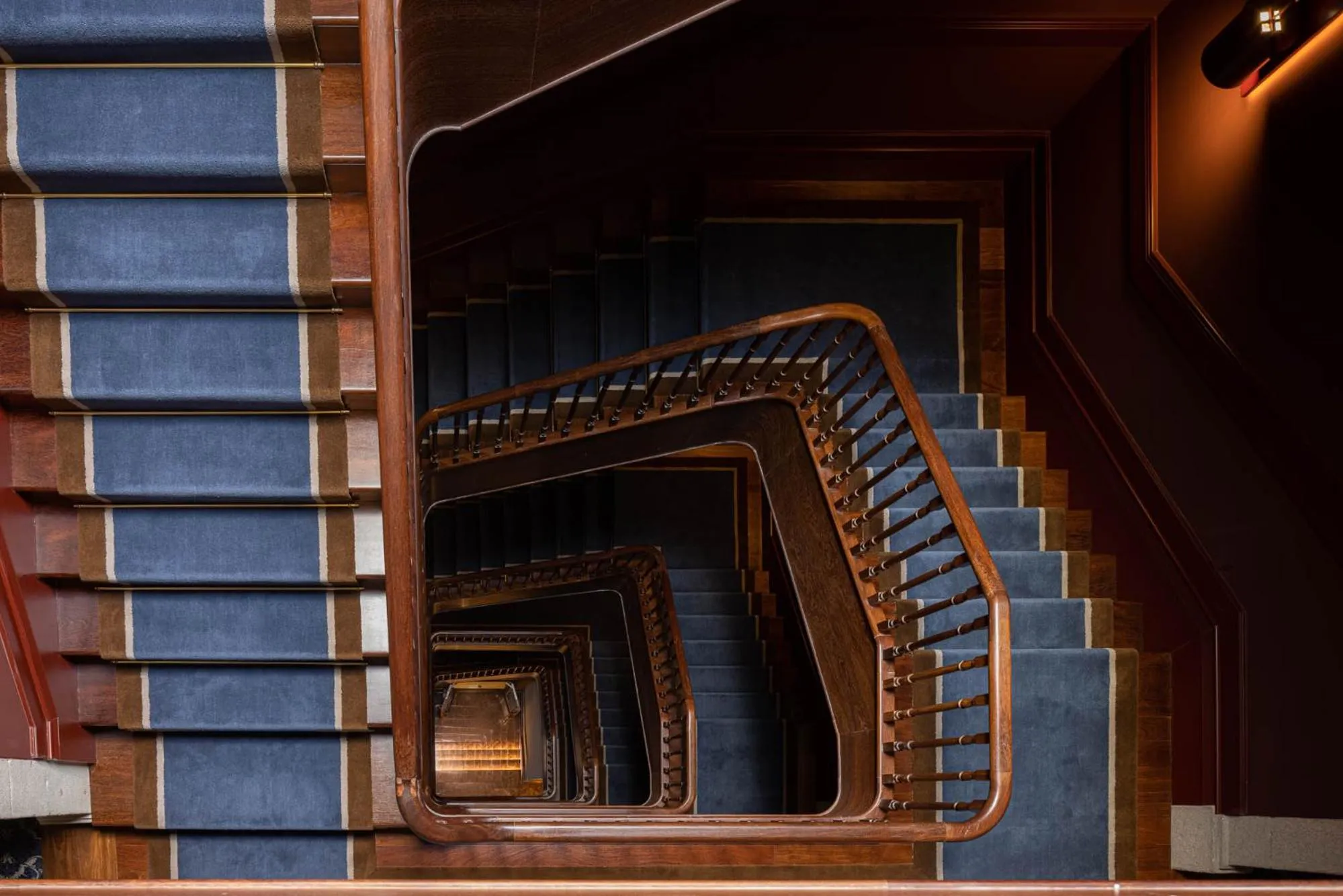 Decorative detail in ICON Duplo Ribeira