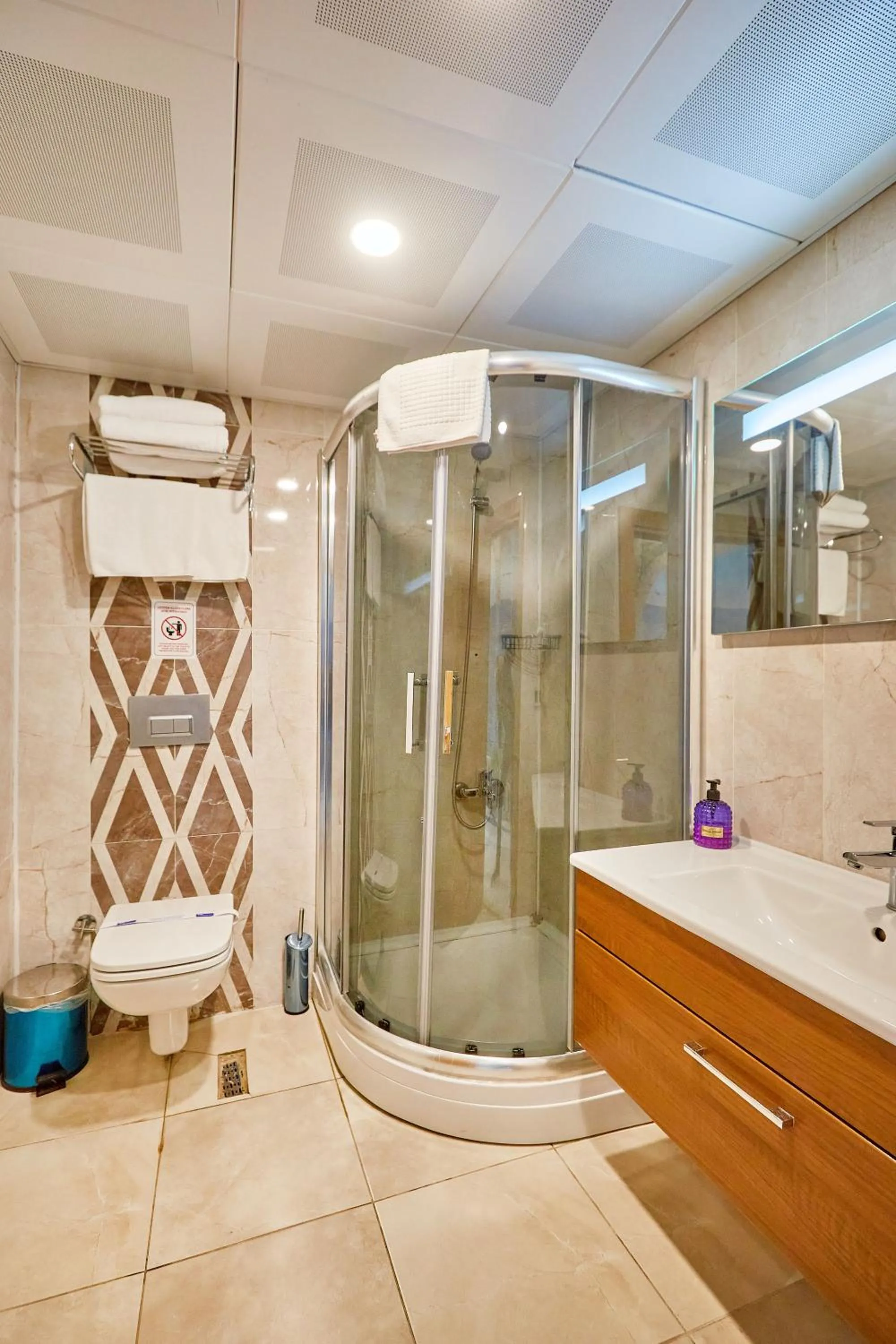 Bathroom in Ardey Hotel