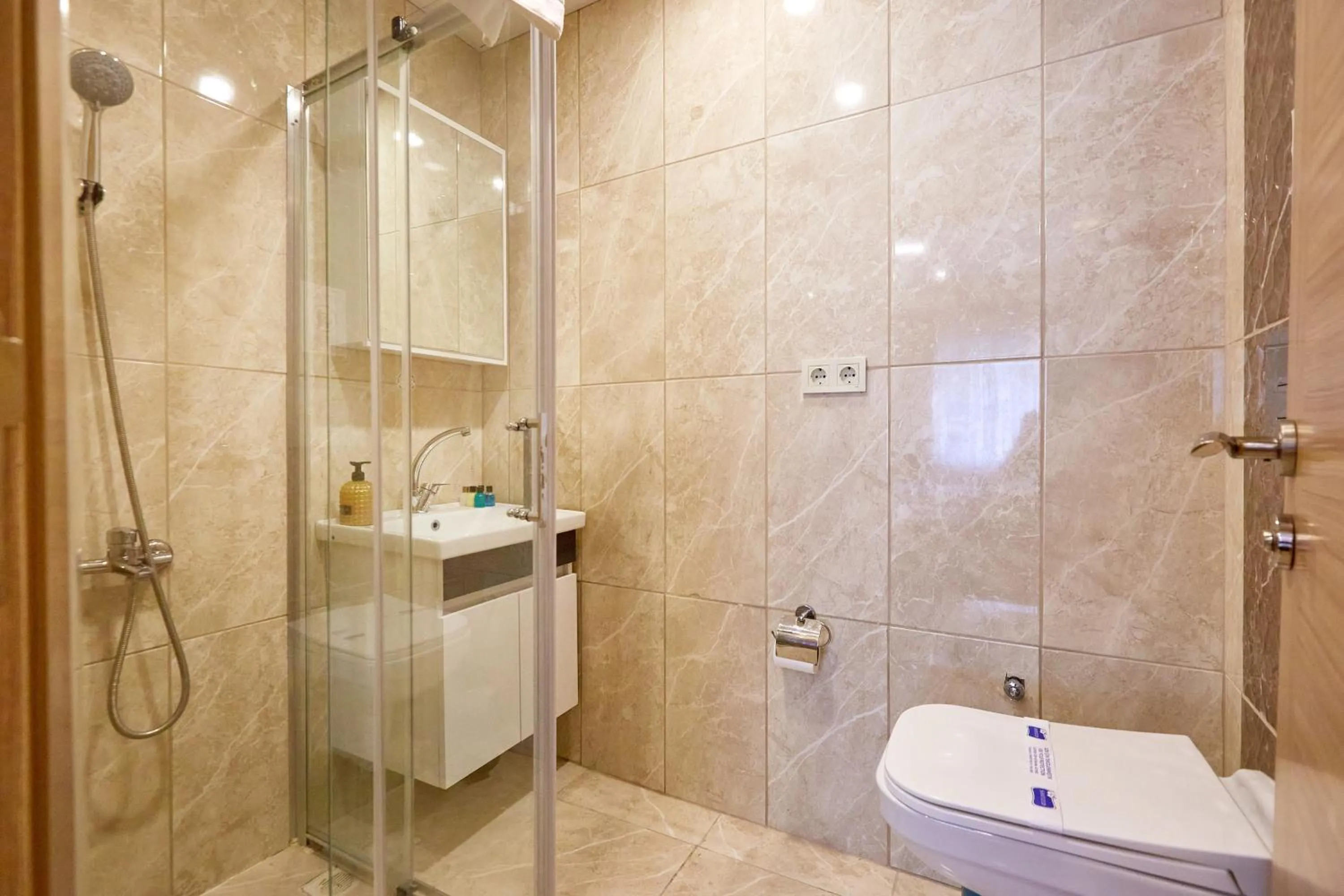 Bathroom in Ardey Hotel