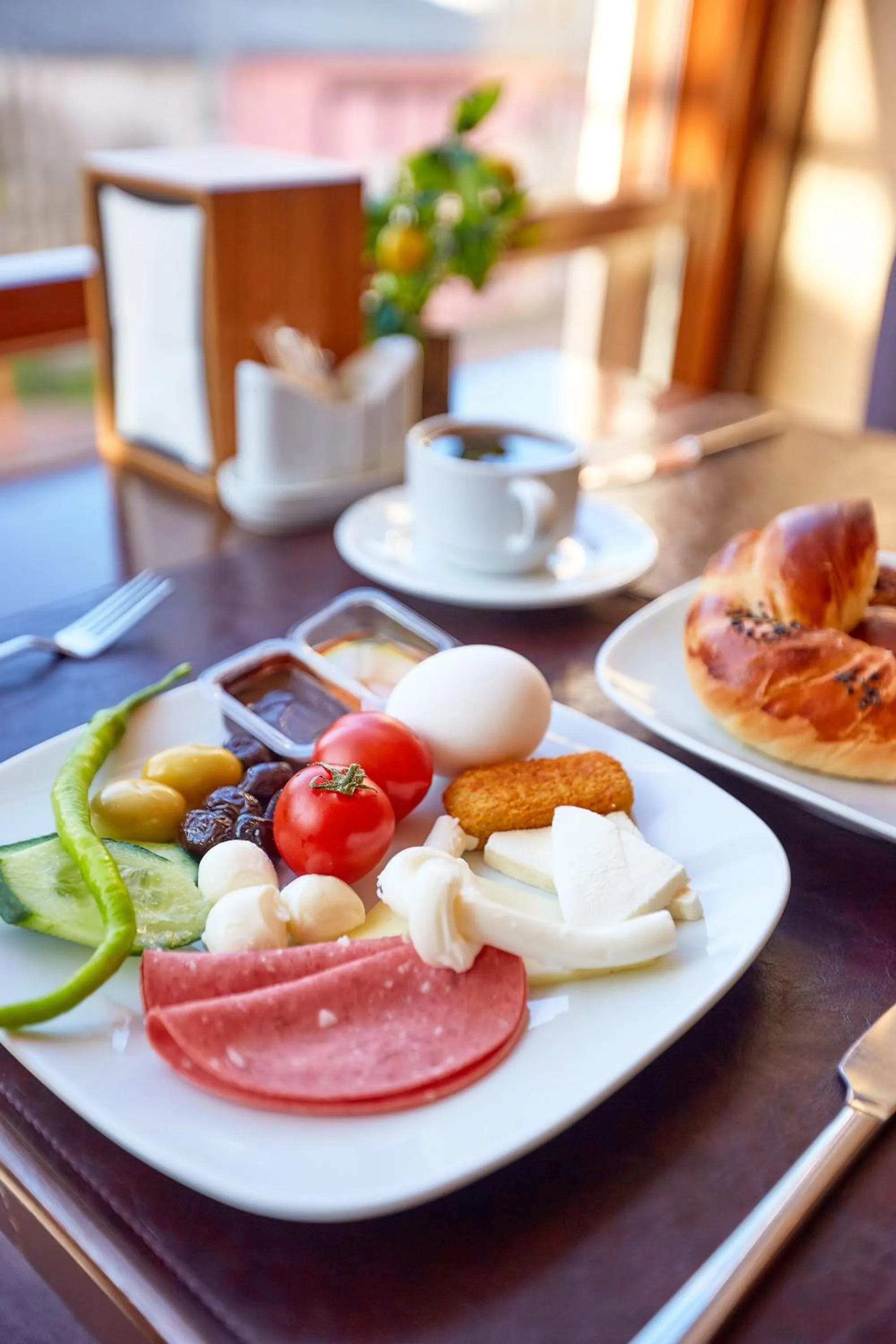 Restaurant/places to eat in Ardey Hotel