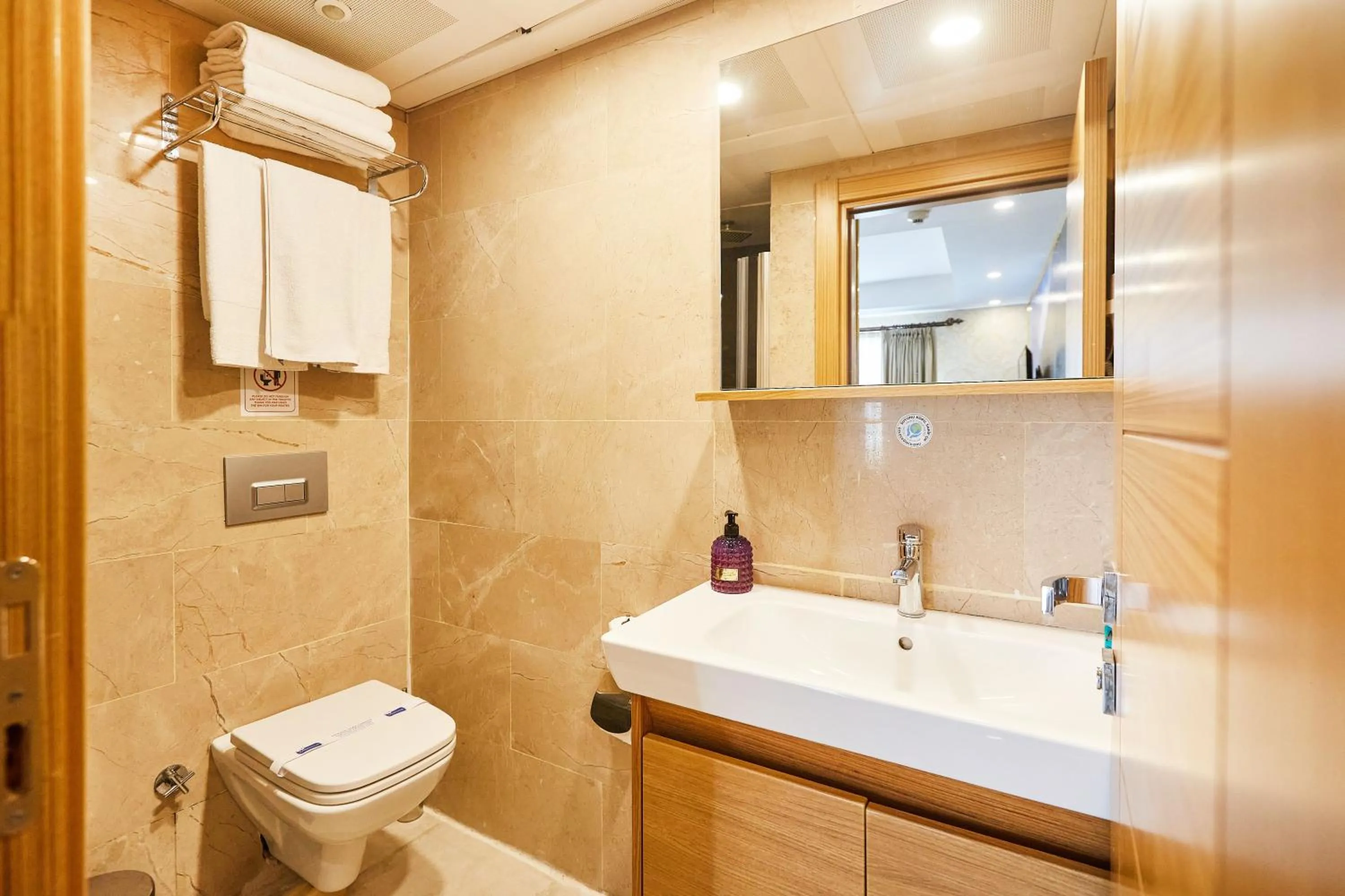 Bathroom in Ardey Hotel