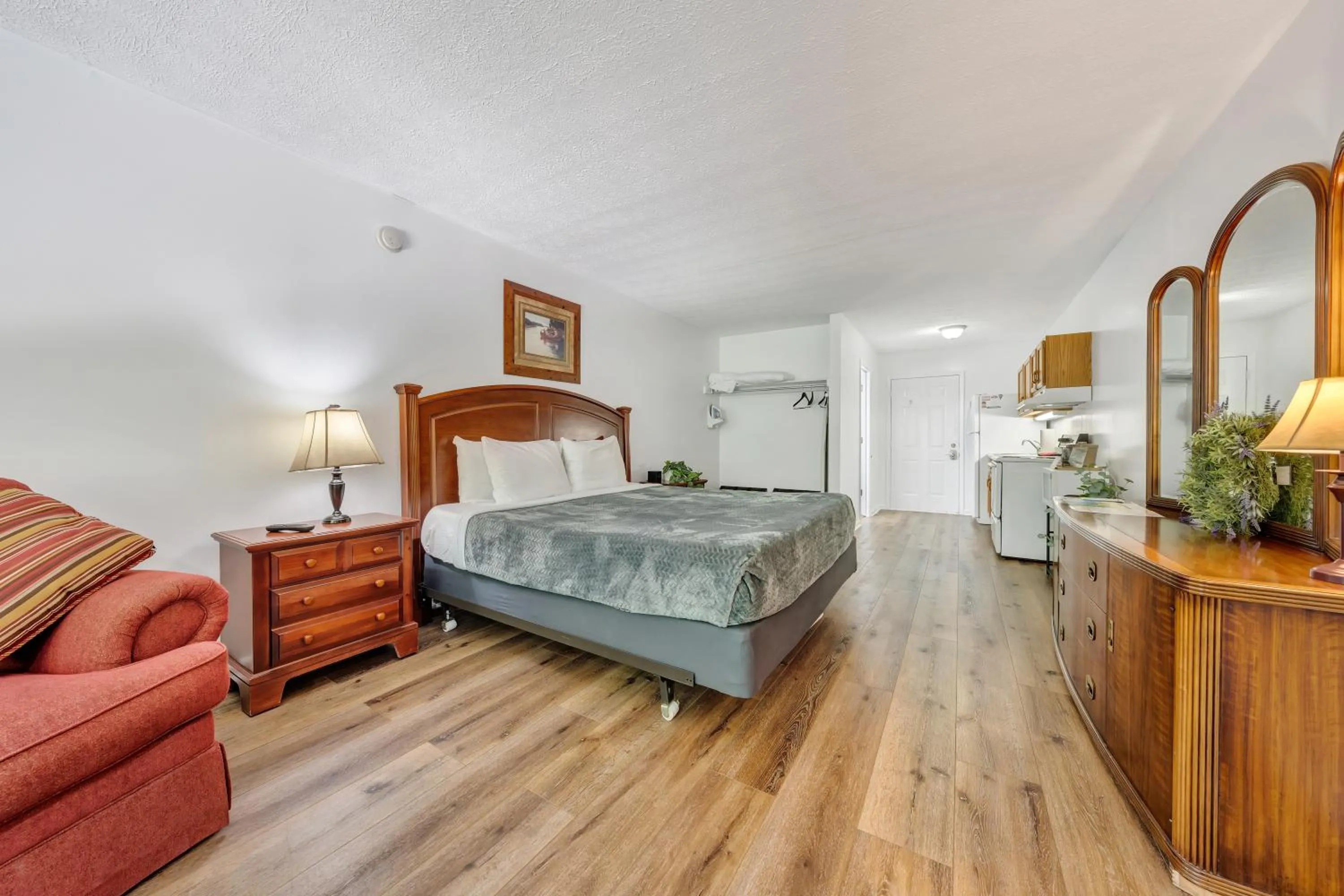 Floor plan, Bed in Halesford Harbour Resort - Smith Mountain Lake