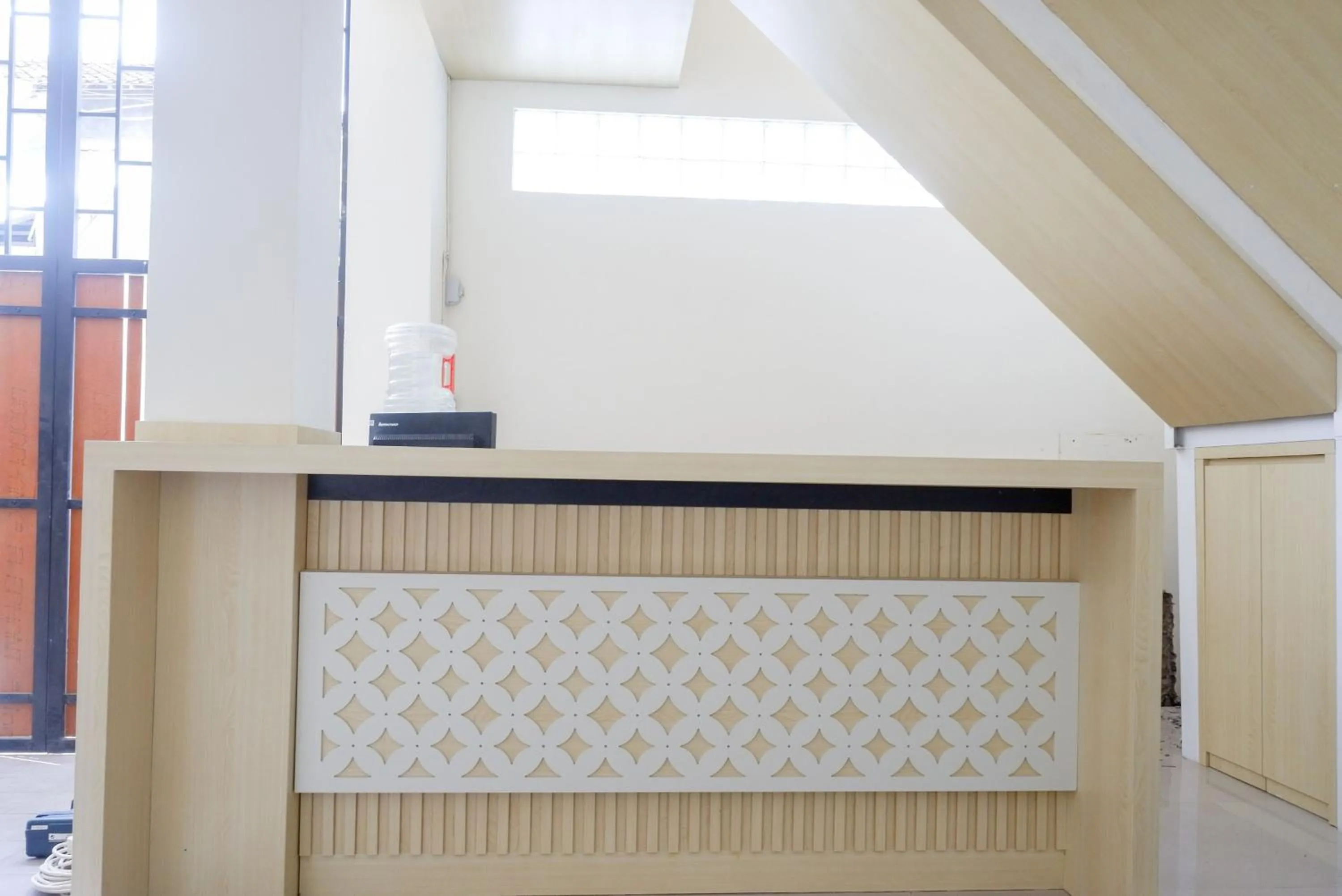 Lobby or reception in RedDoorz Plus near Pasar Gede Solo