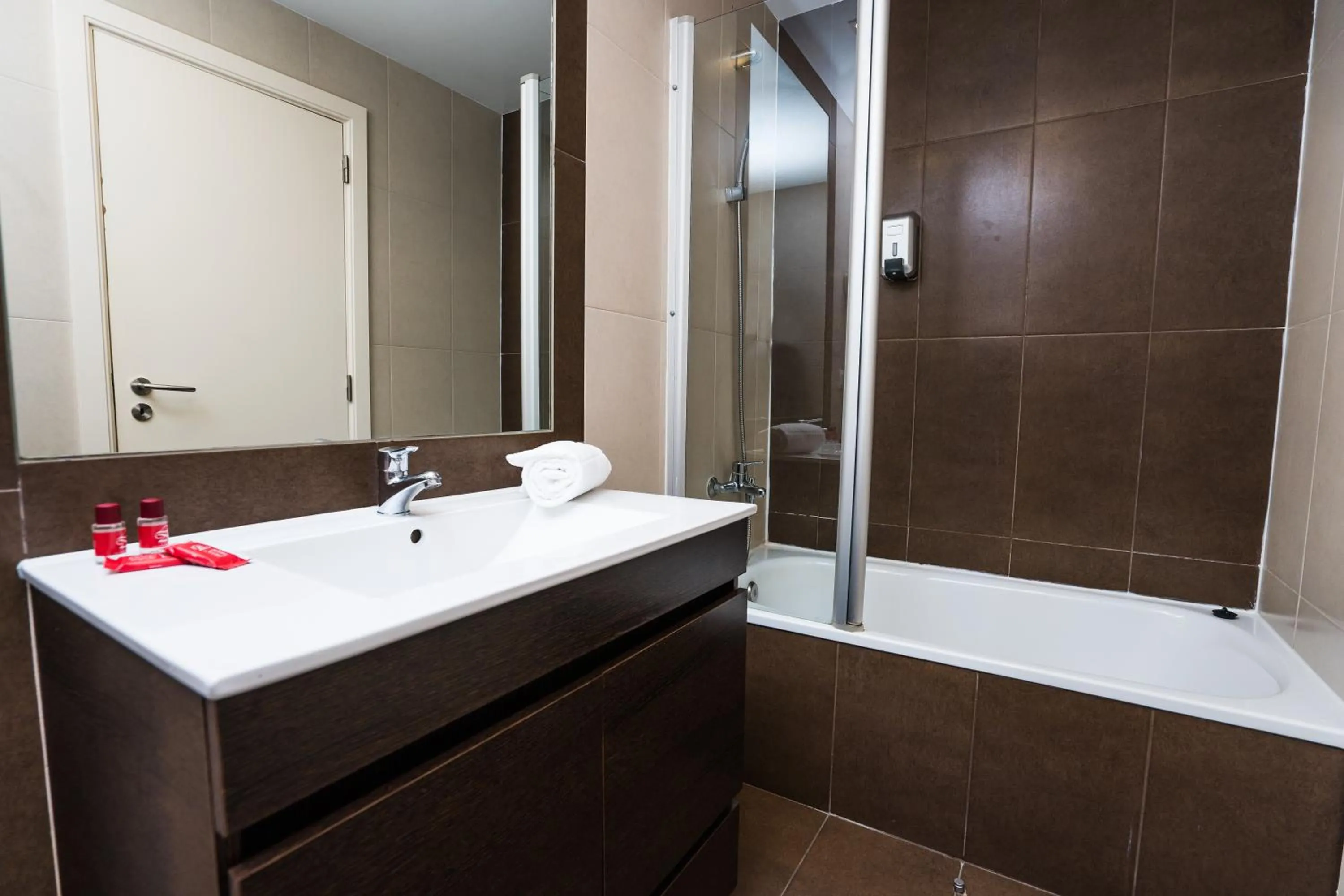 Lisbon Arsenal Suites