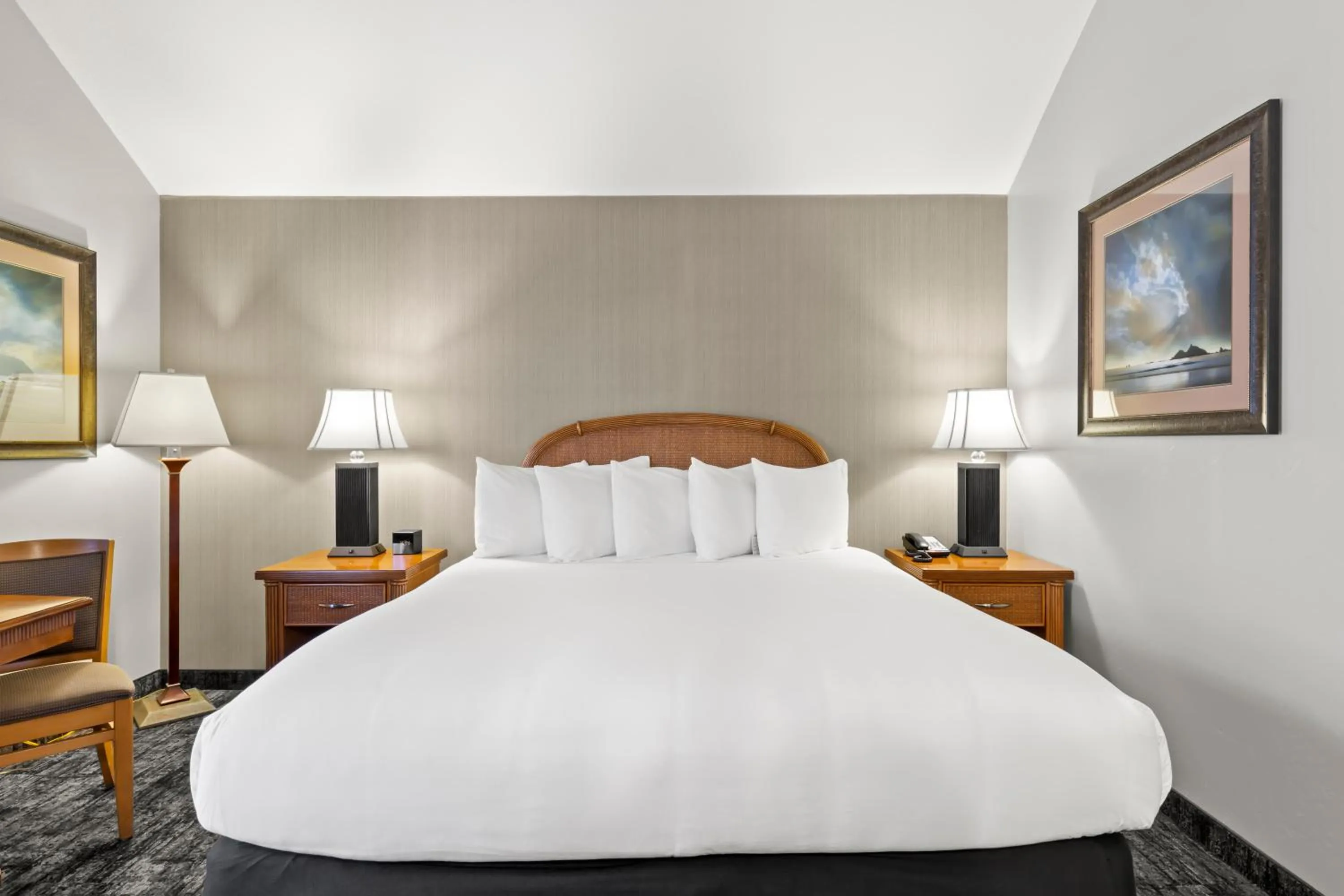 Bed in Surf and Sand Lodge