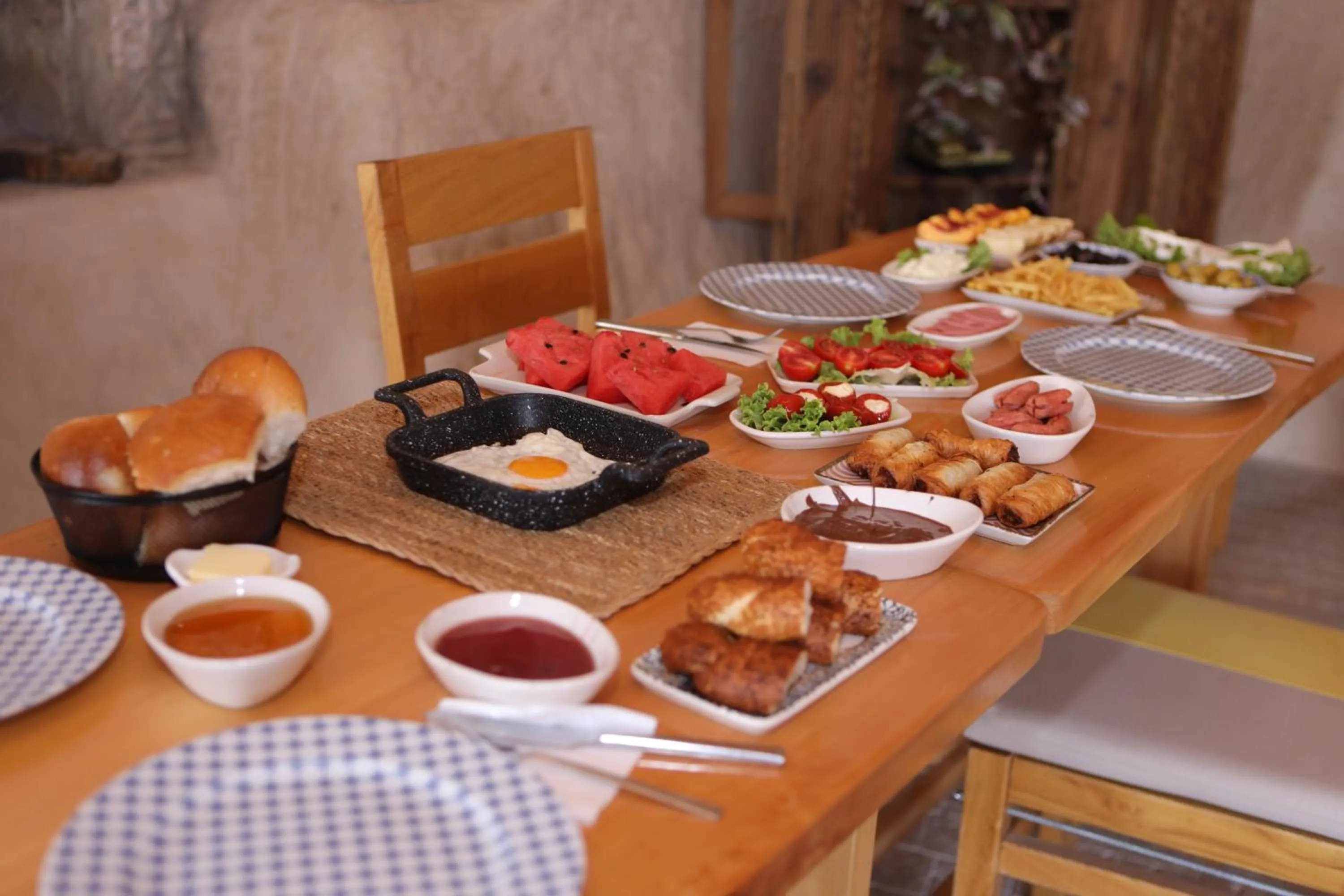 Breakfast in Pinhan Cave Suites