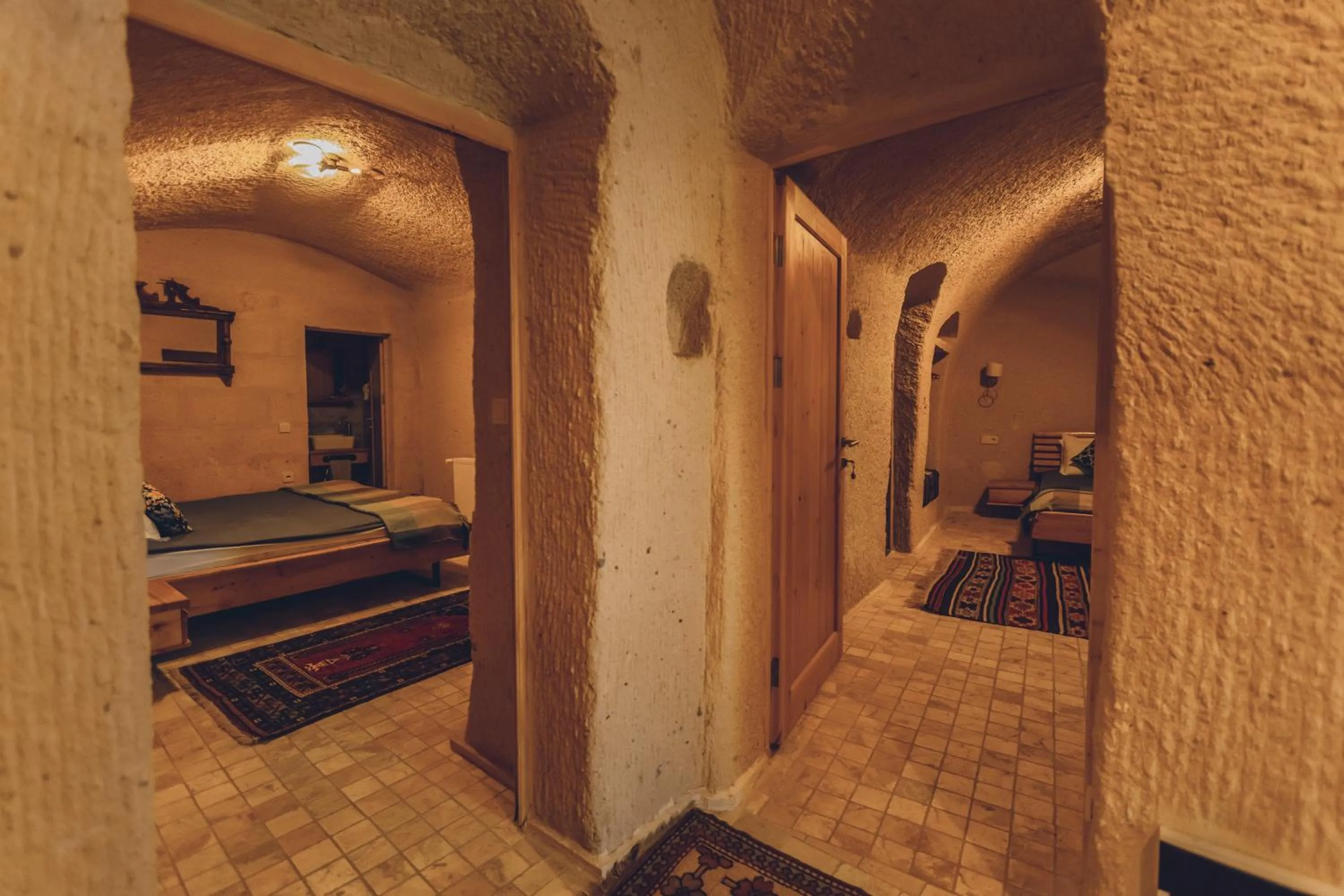 Pinhan Cave Suites