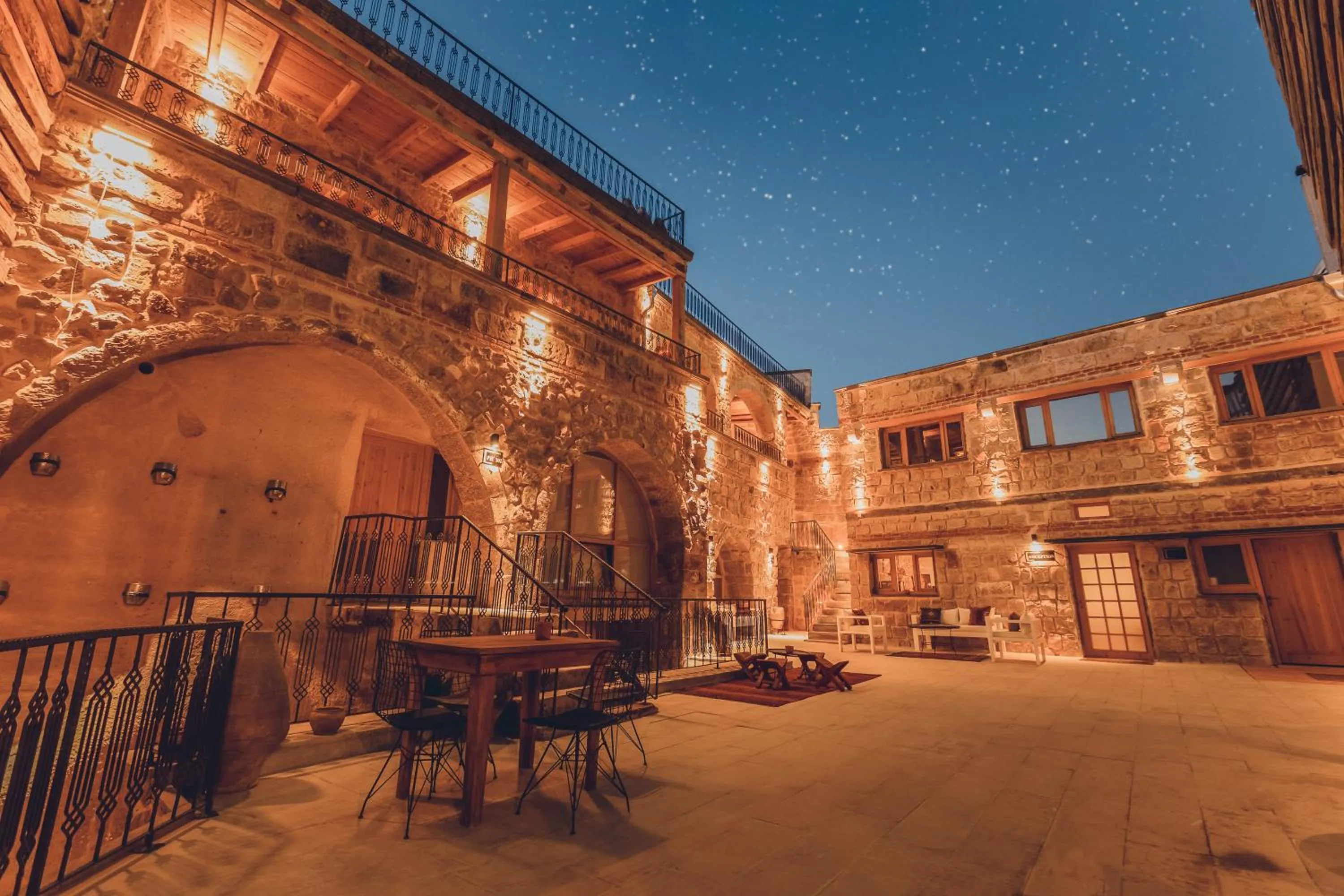 Property building in Pinhan Cave Suites