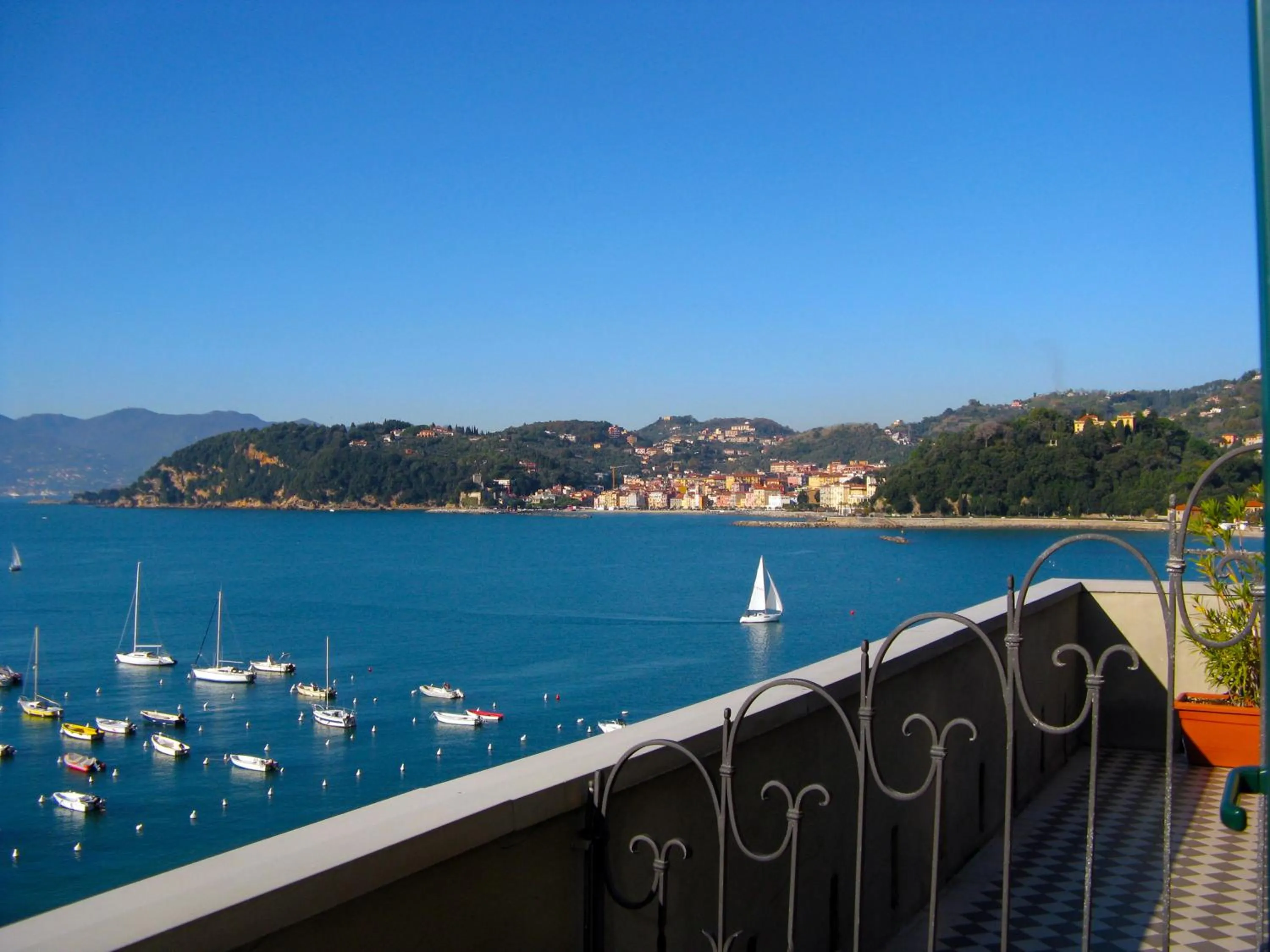 Sea view in Hotel Shelley e delle Palme, BW Signature Collection