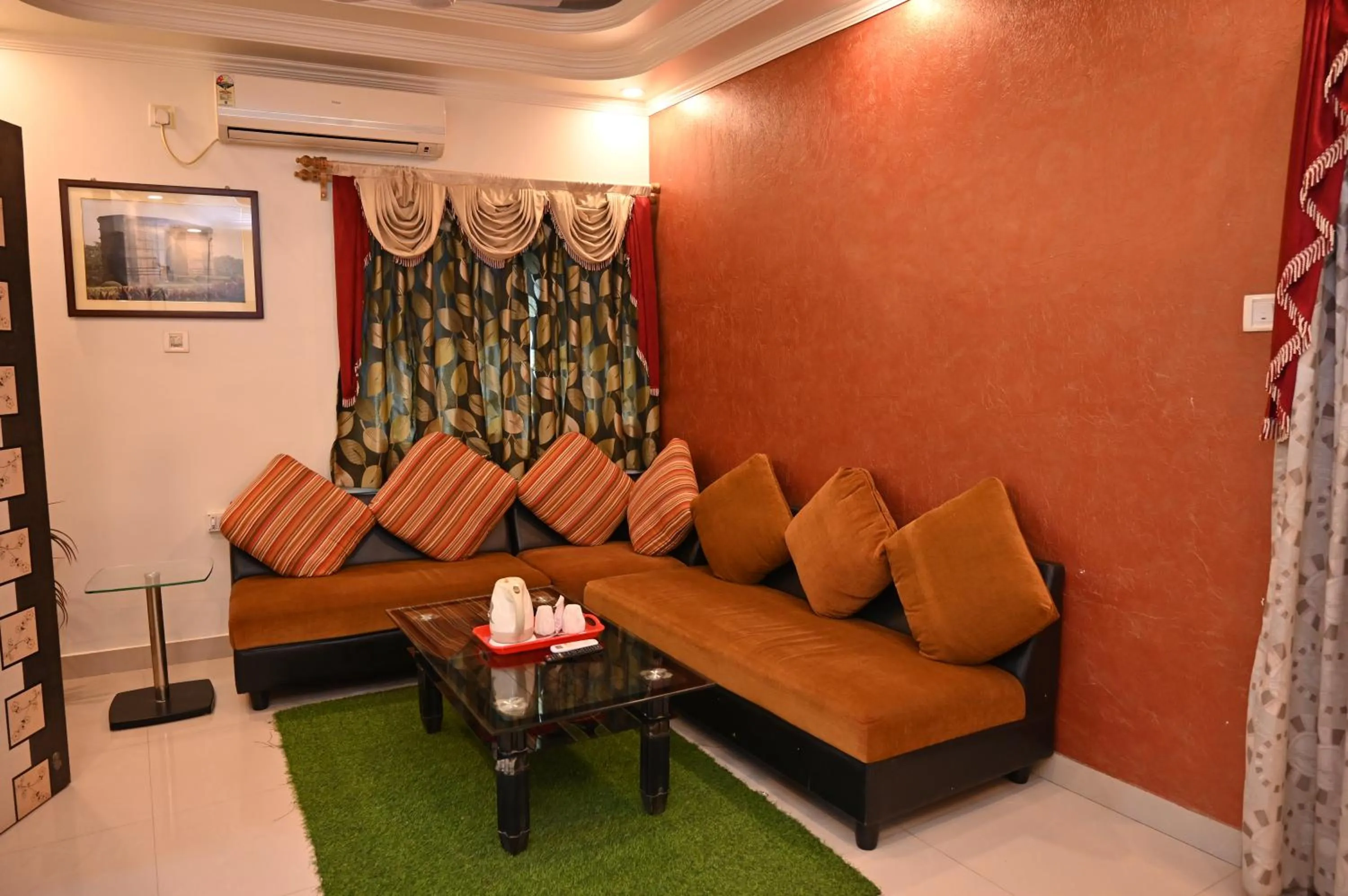 Living room in HOTEL GITANJALI