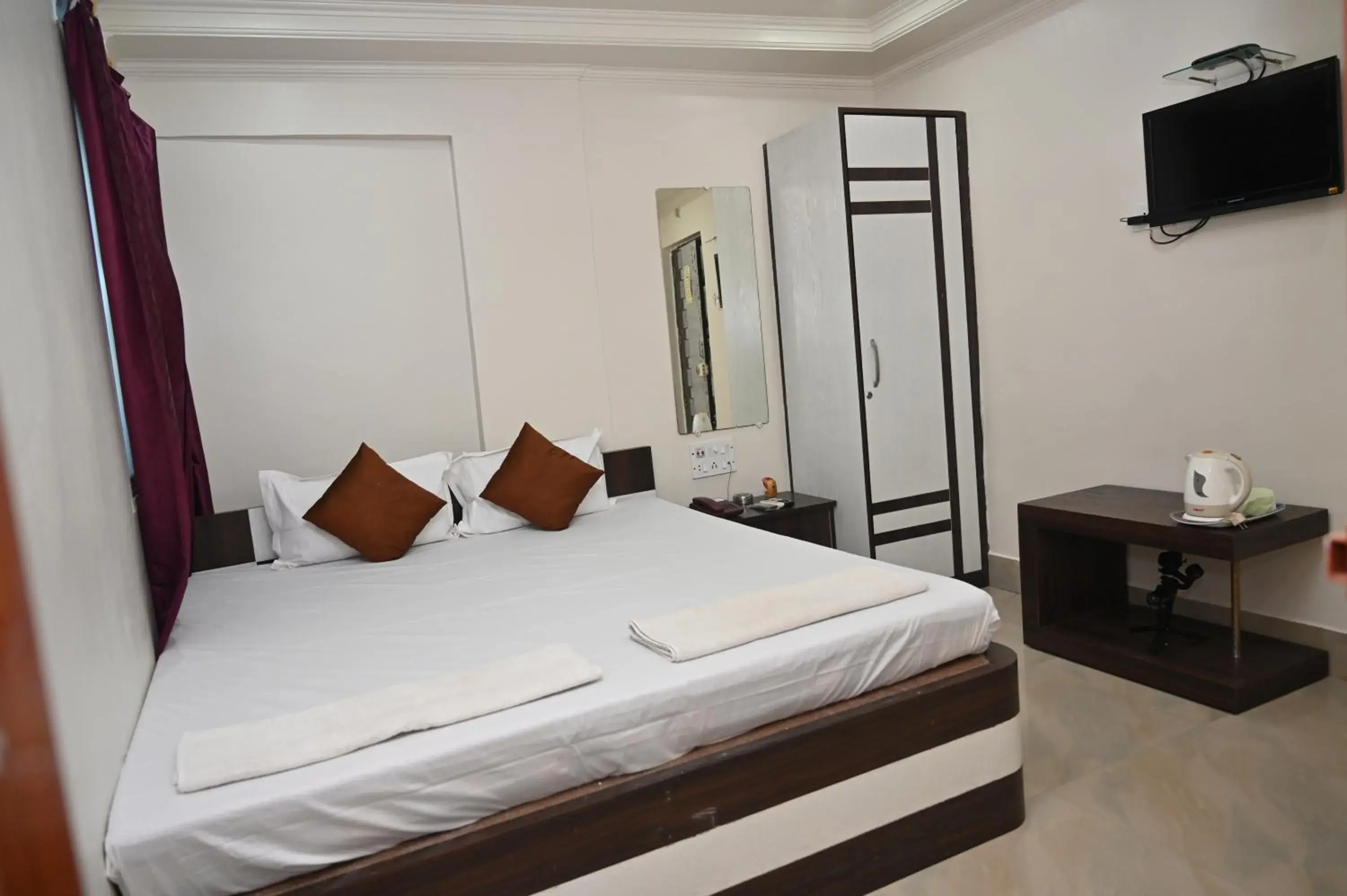Budget Double Room in HOTEL GITANJALI Budget Double Room in HOTEL GITANJALI