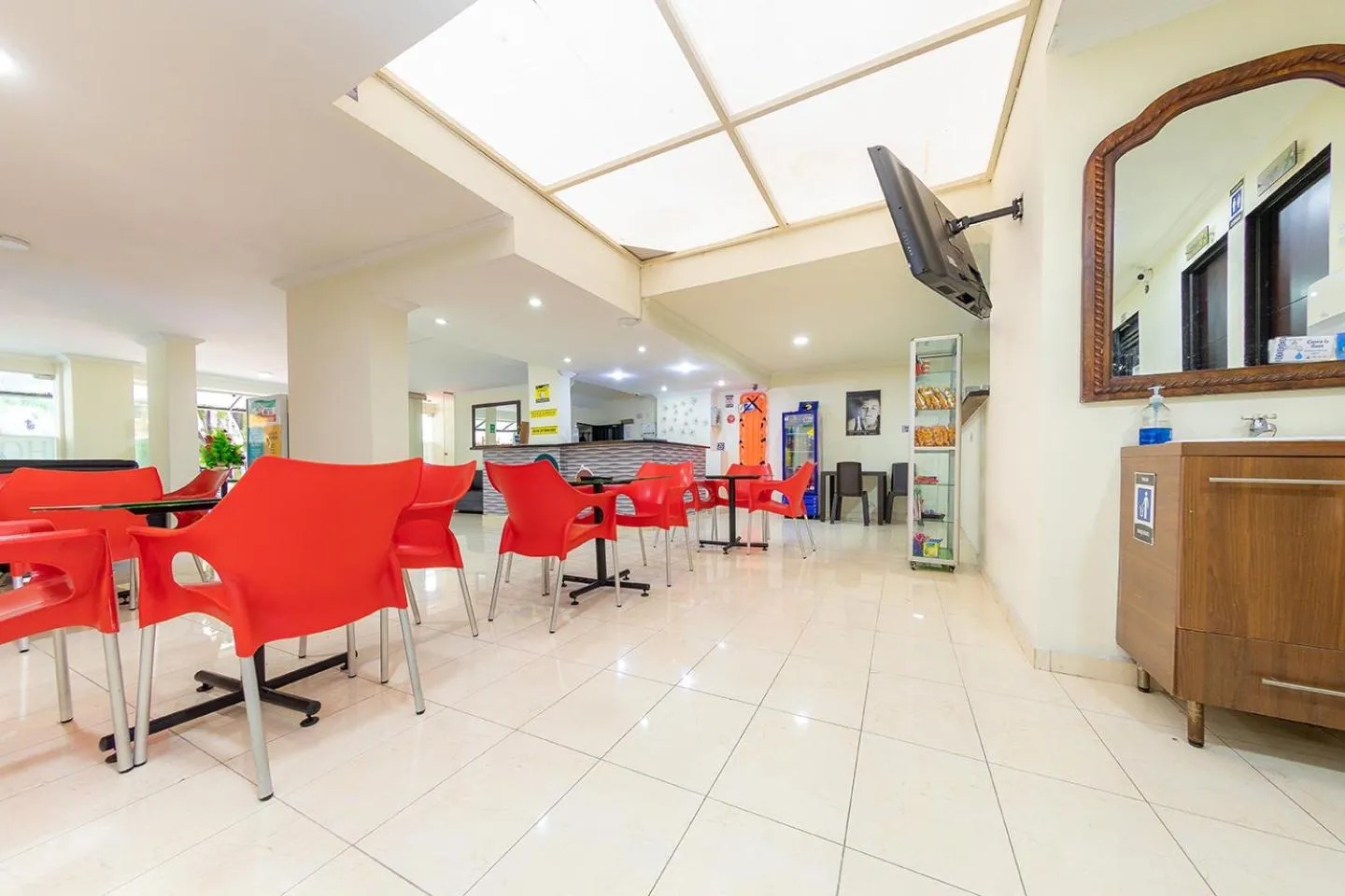 TV and multimedia in Hotel Verony San Joaquin