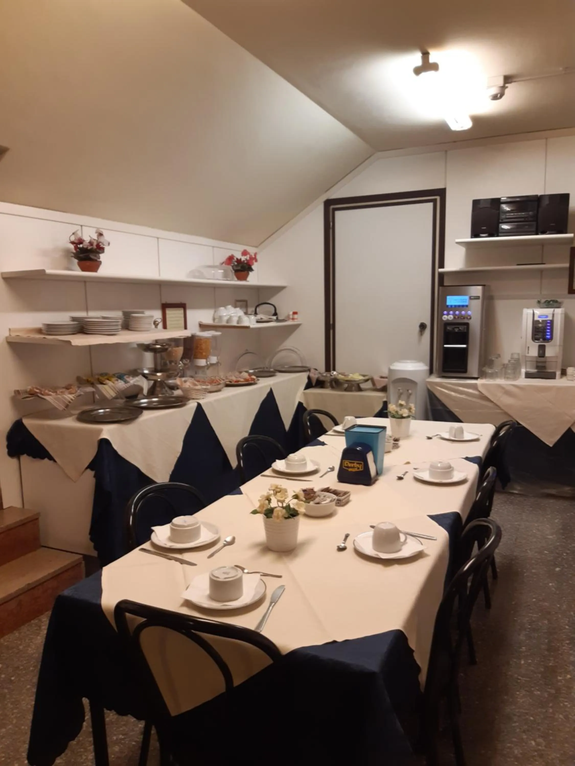 Buffet breakfast in Hotel Mayorca