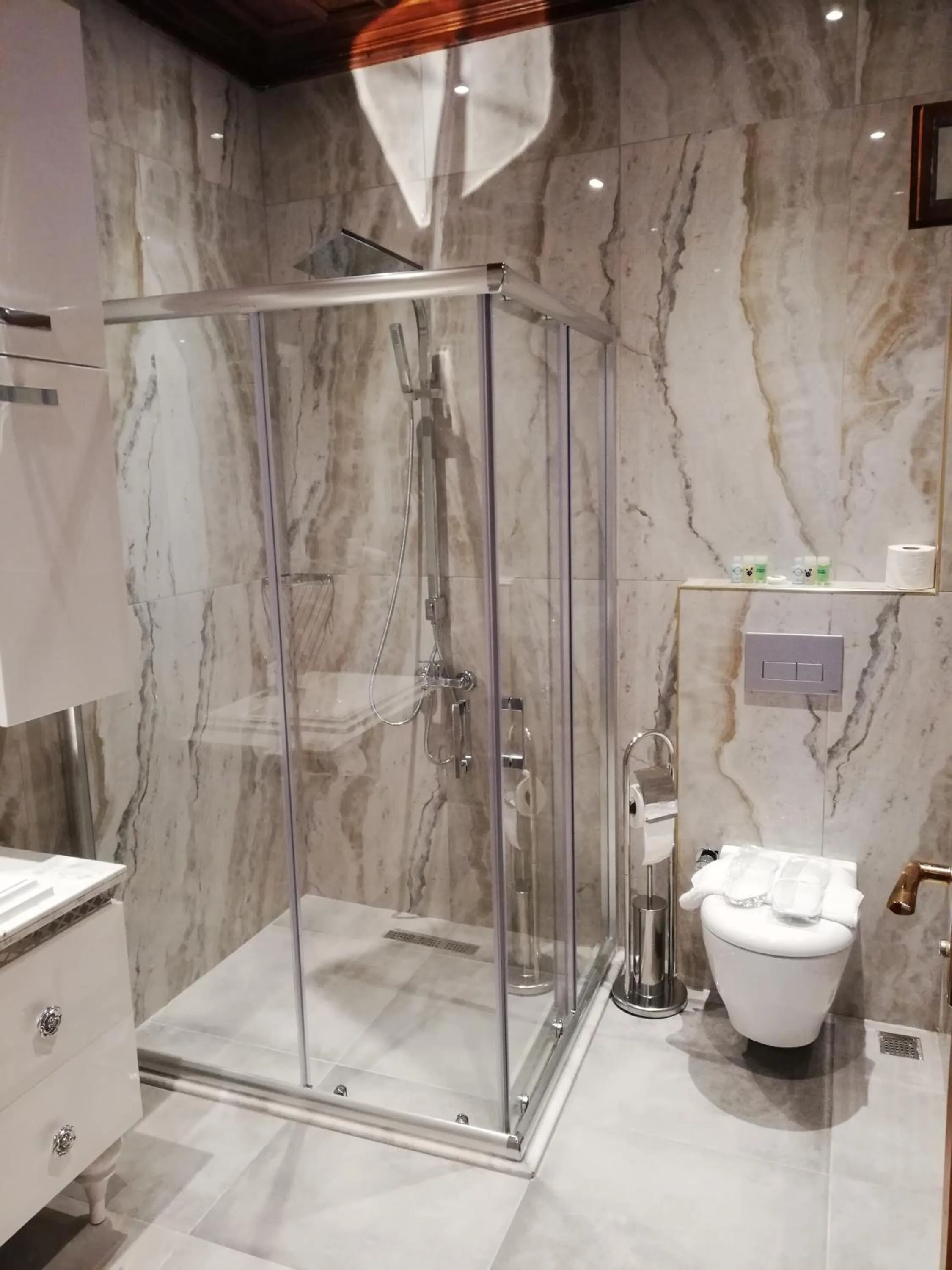 Shower in White Garden Hotel-Adult Only