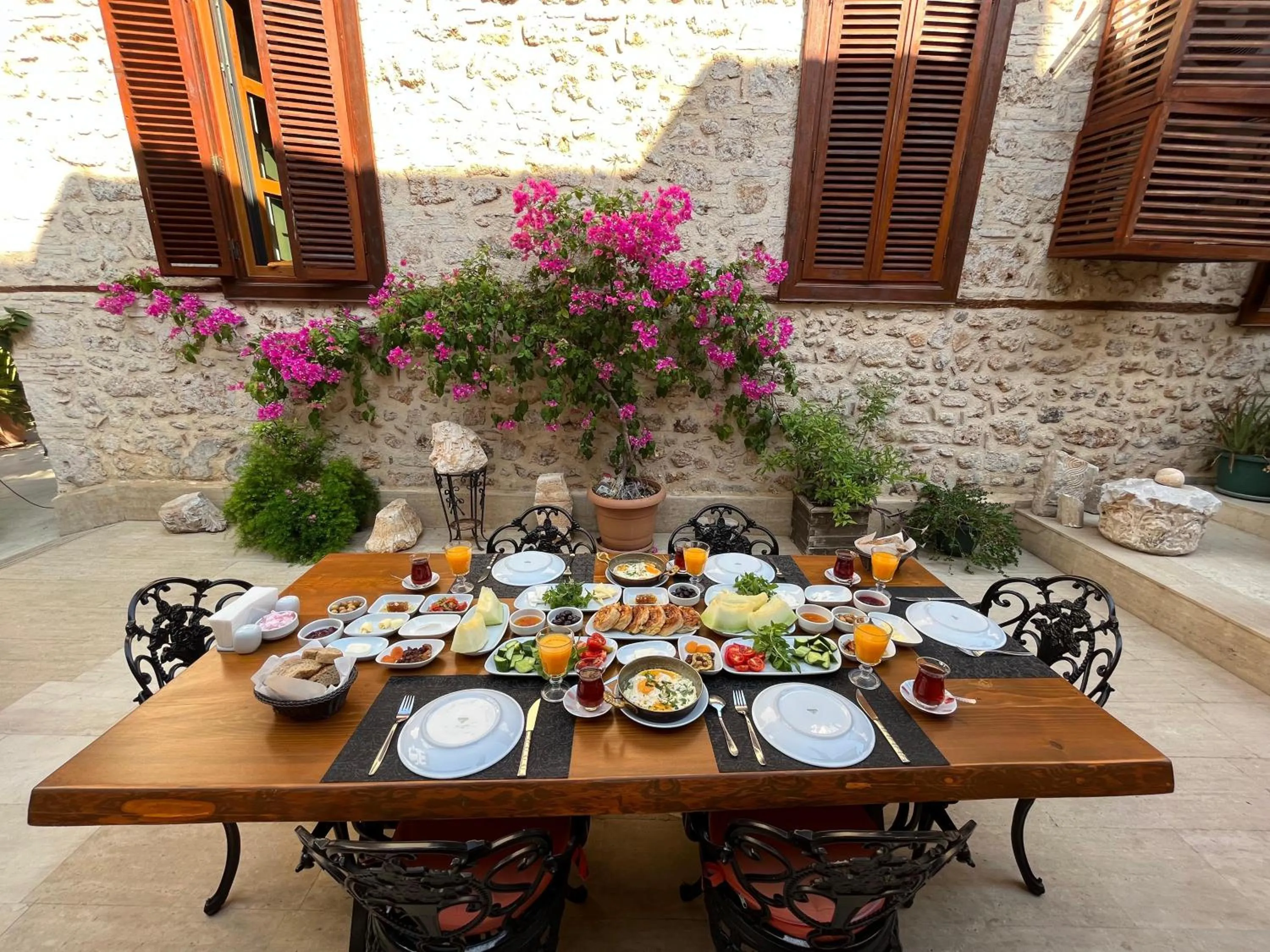 Garden in White Garden Hotel-Adult Only