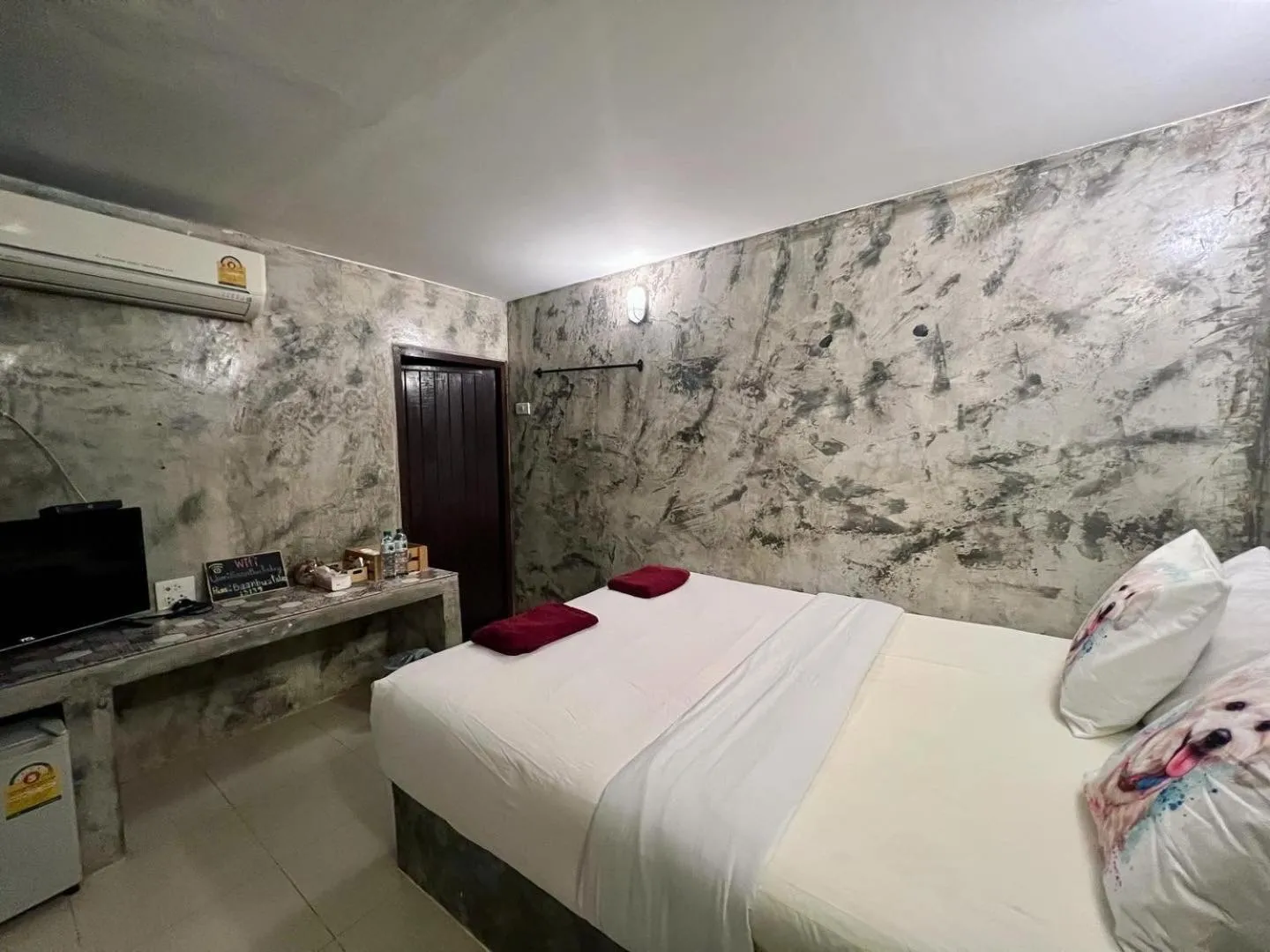 Bedroom, Bed in Baan Bua Talay