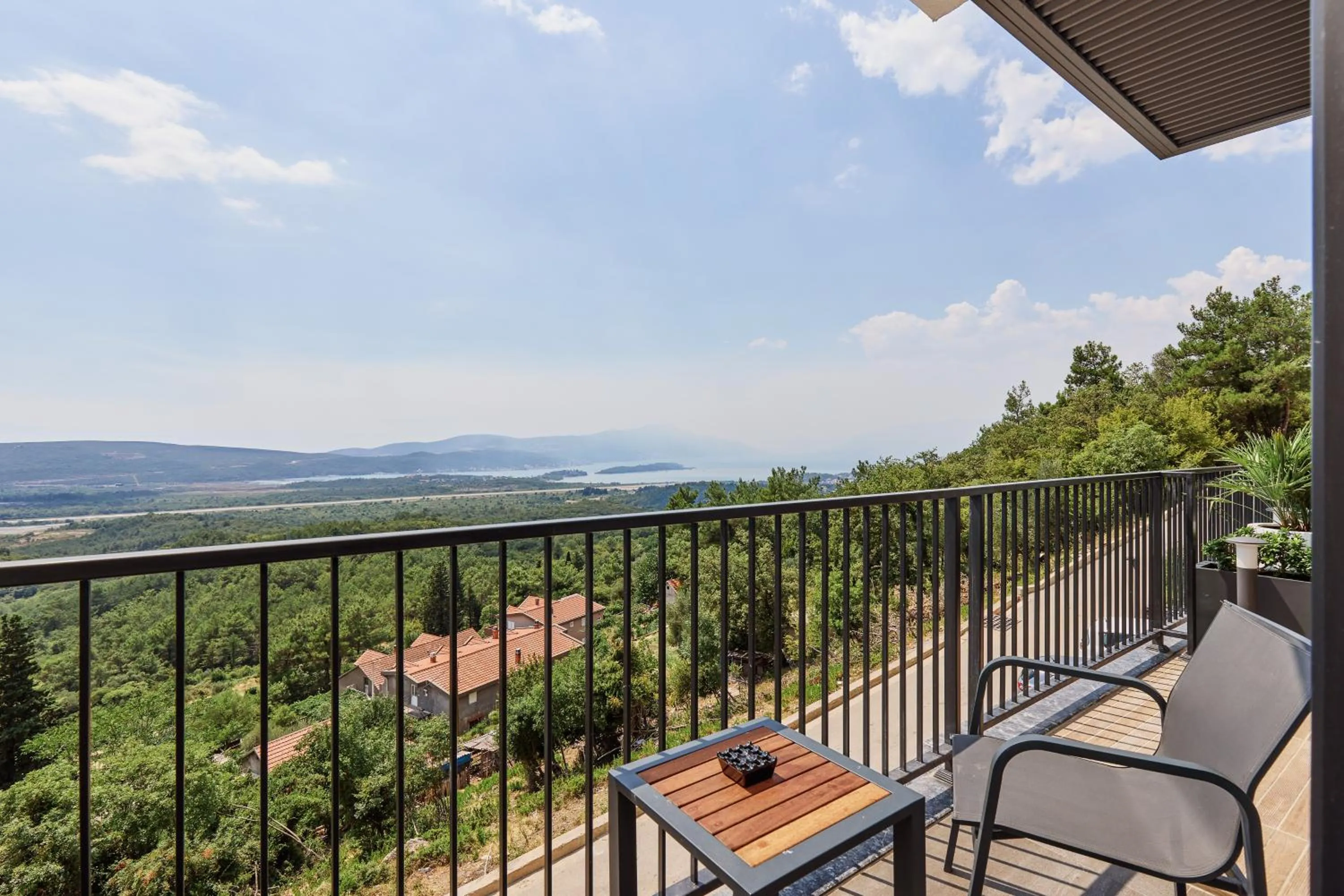 Balcony/Terrace in Bayview Hills Luxury Residences