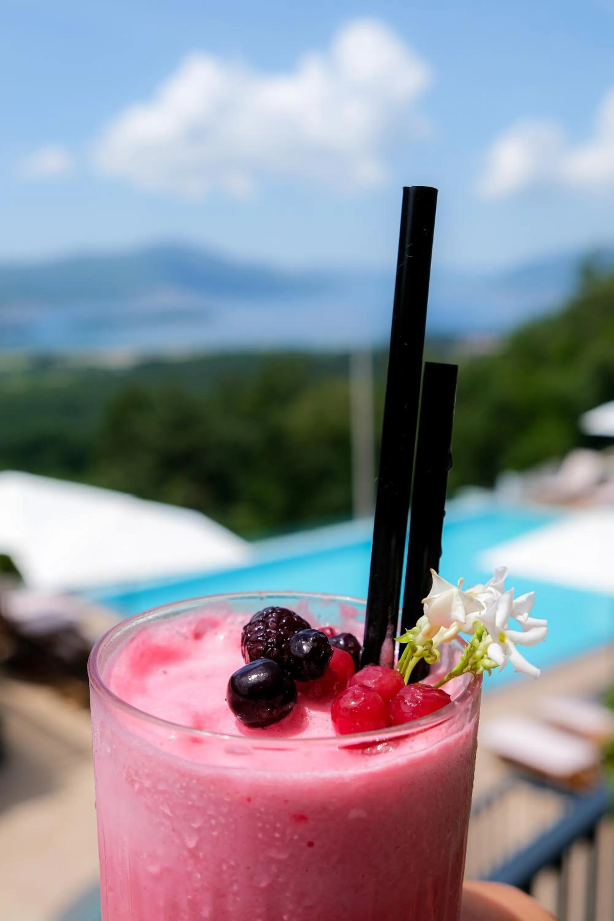 Restaurant/places to eat in Bayview Hills Luxury Residences