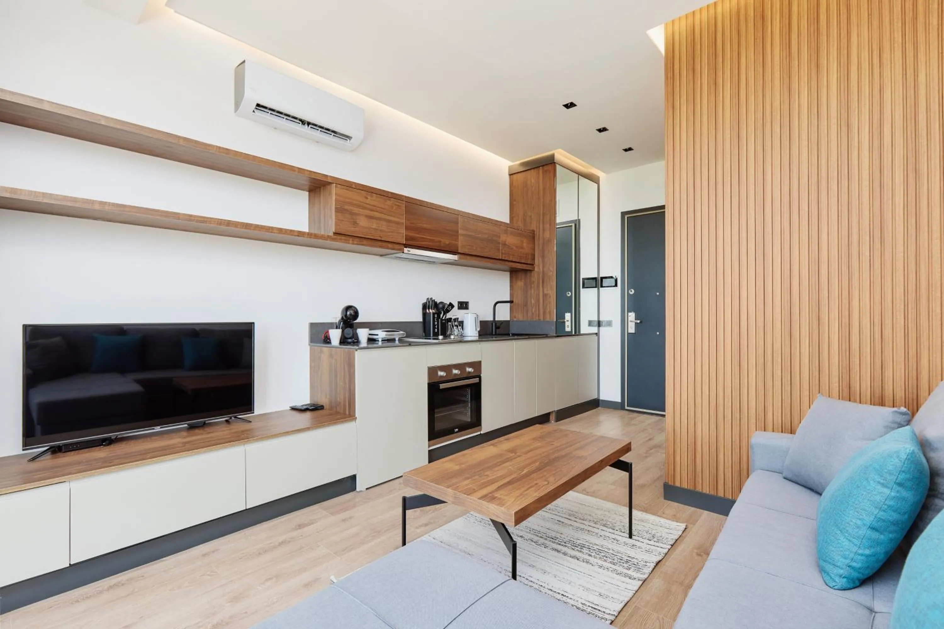 Kitchen or kitchenette in Bayview Hills Luxury Residences