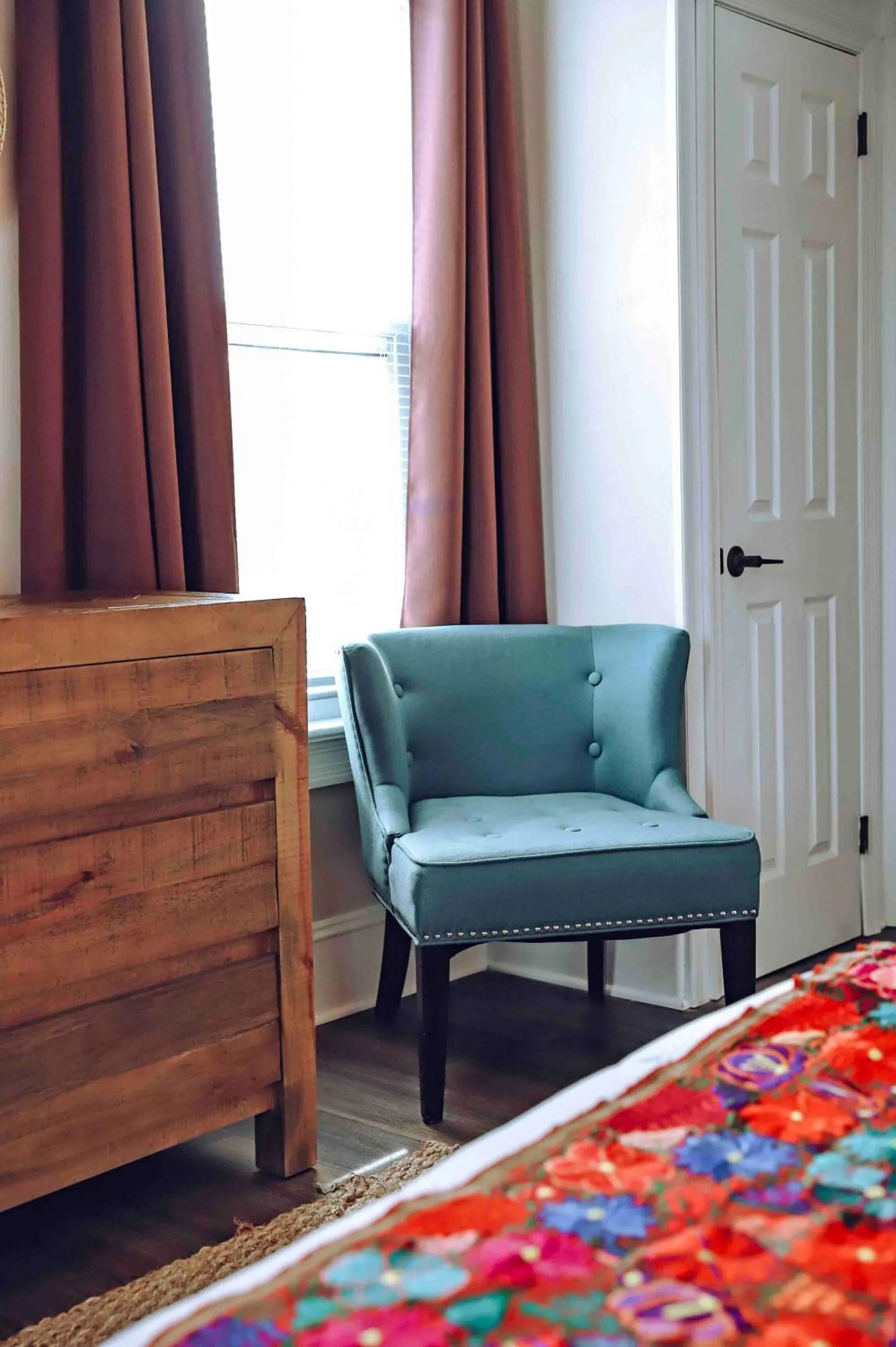 Seating area, Bed in La Posada