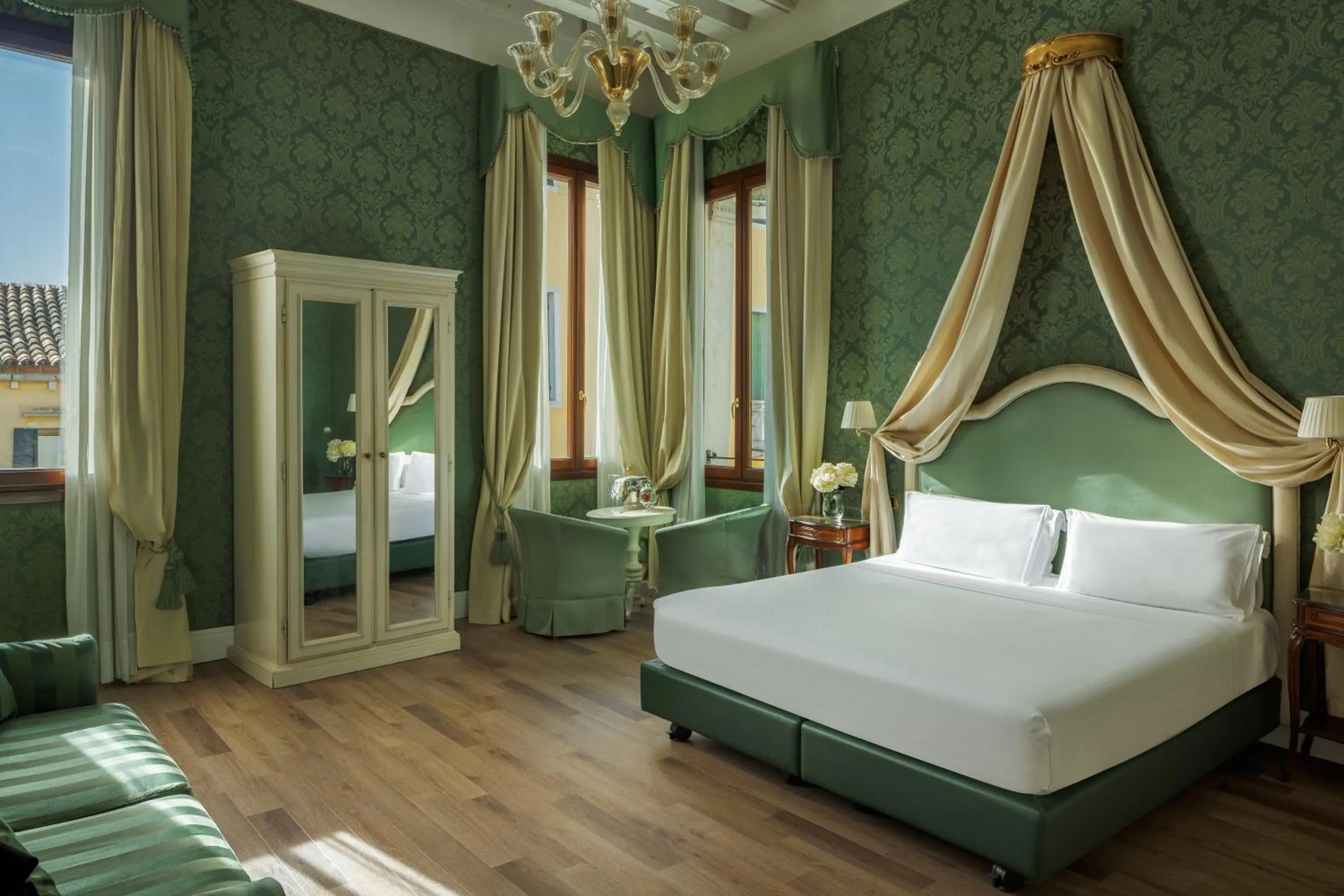 Bedroom, Bed in Maison Venezia | UNA Esperienze