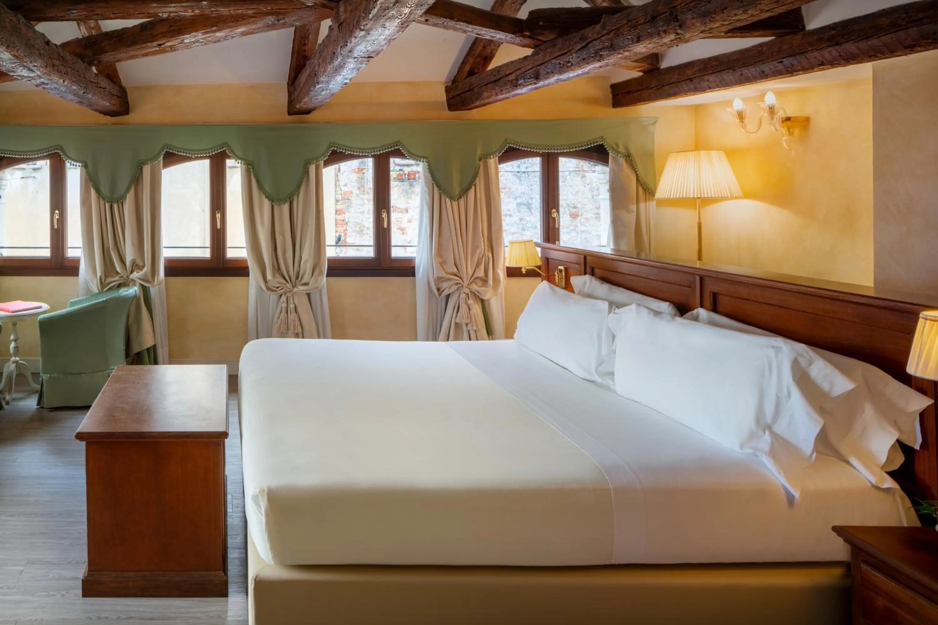 Bed in Maison Venezia | UNA Esperienze