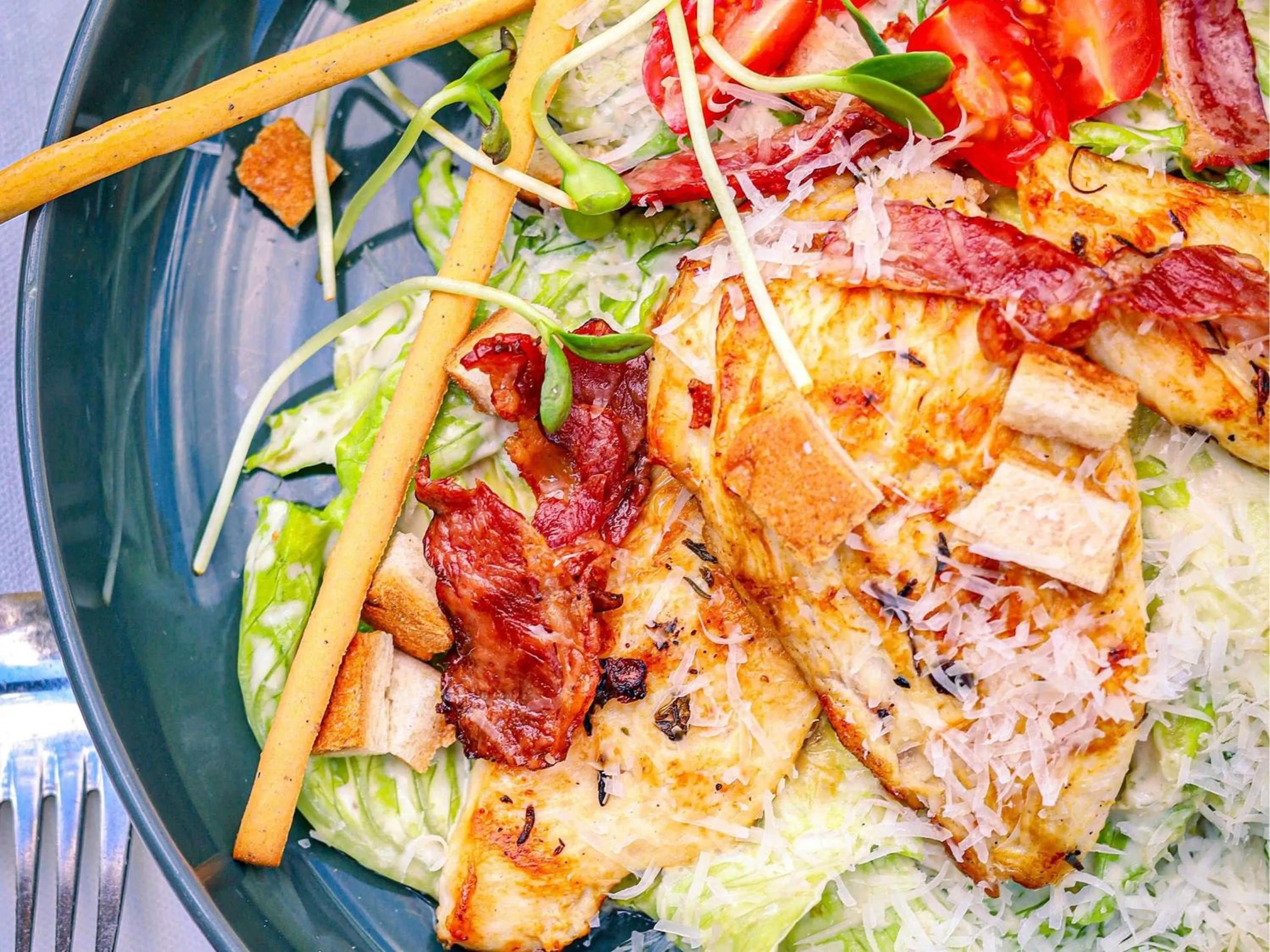 Restaurant/places to eat in Novotel Poznań Malta