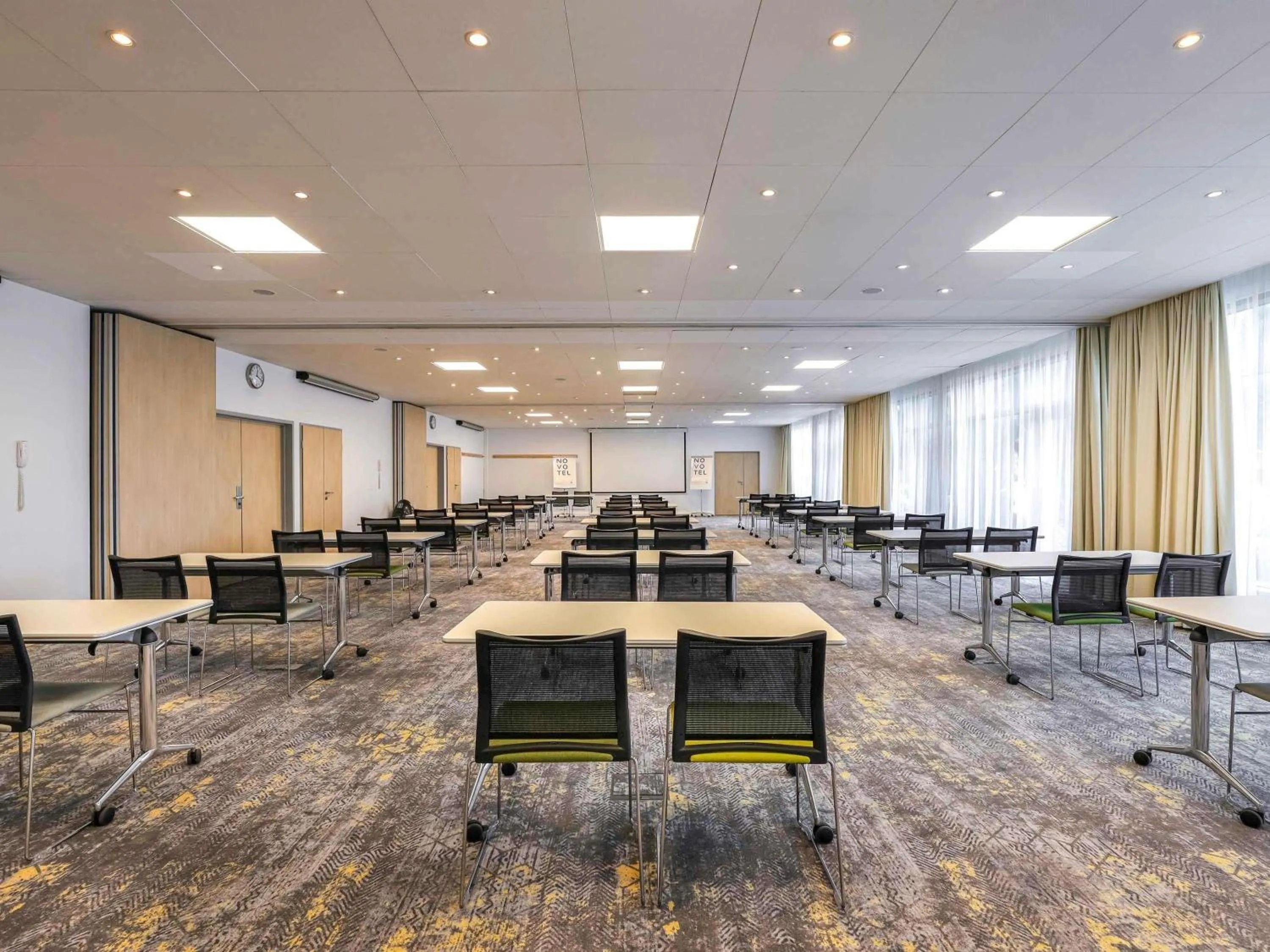 Meeting/conference room in Novotel Poznań Malta