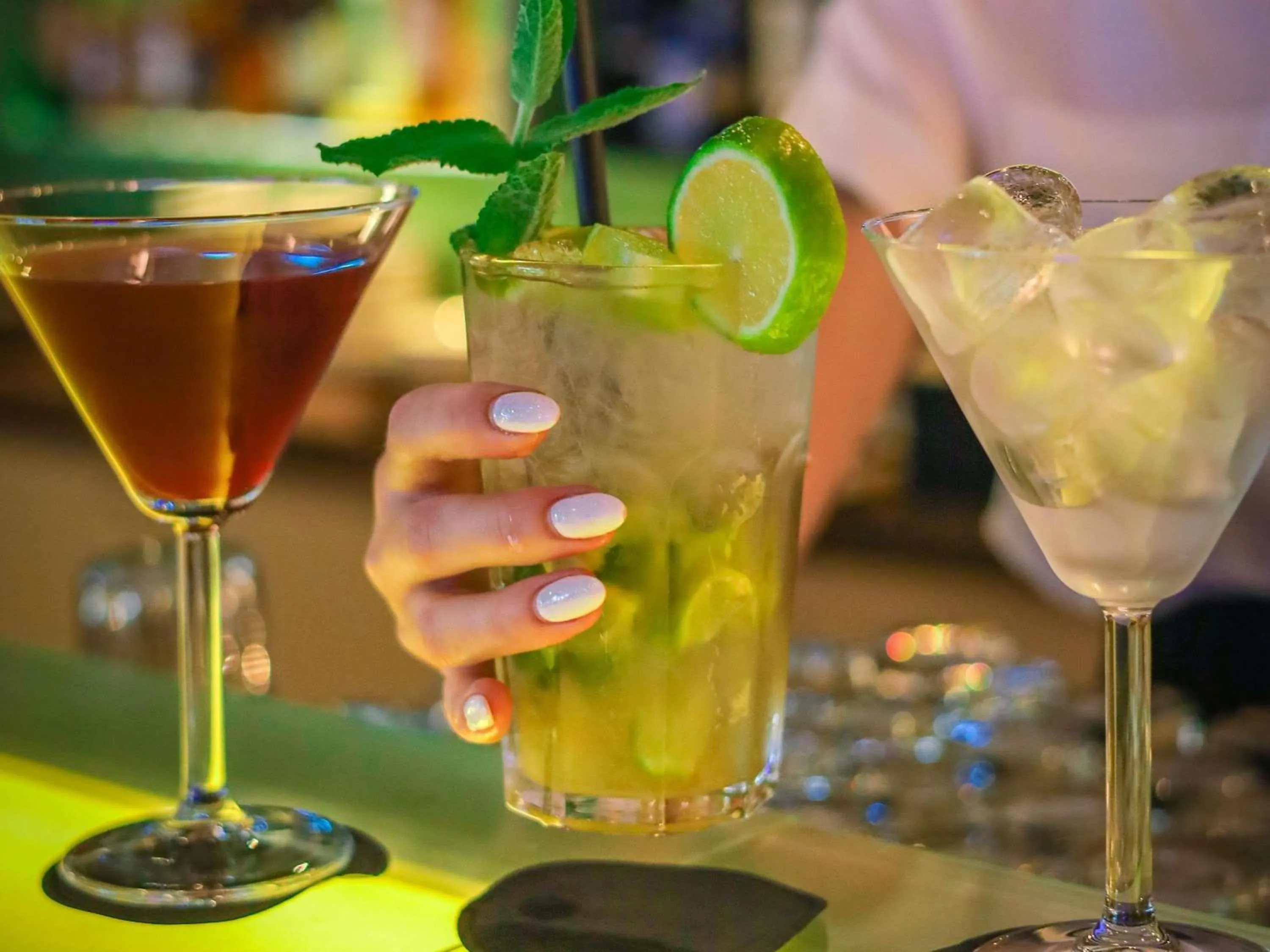 Lounge or bar in Novotel Poznań Malta