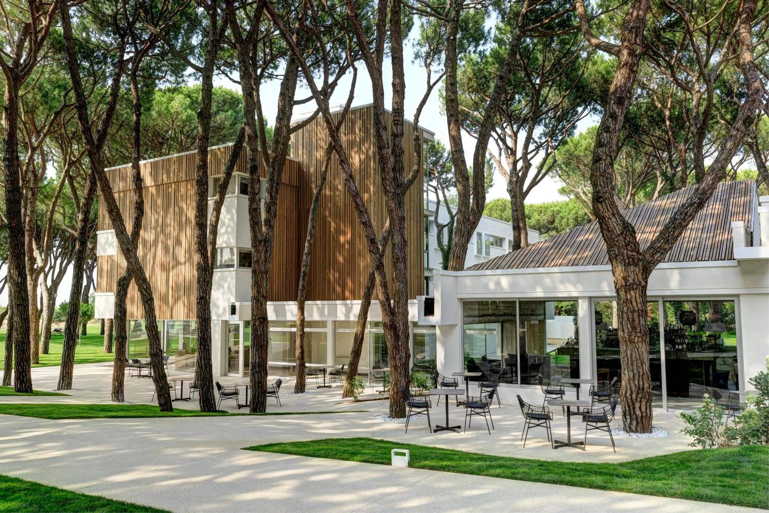 Property building in Bellevue Hotel & Resort