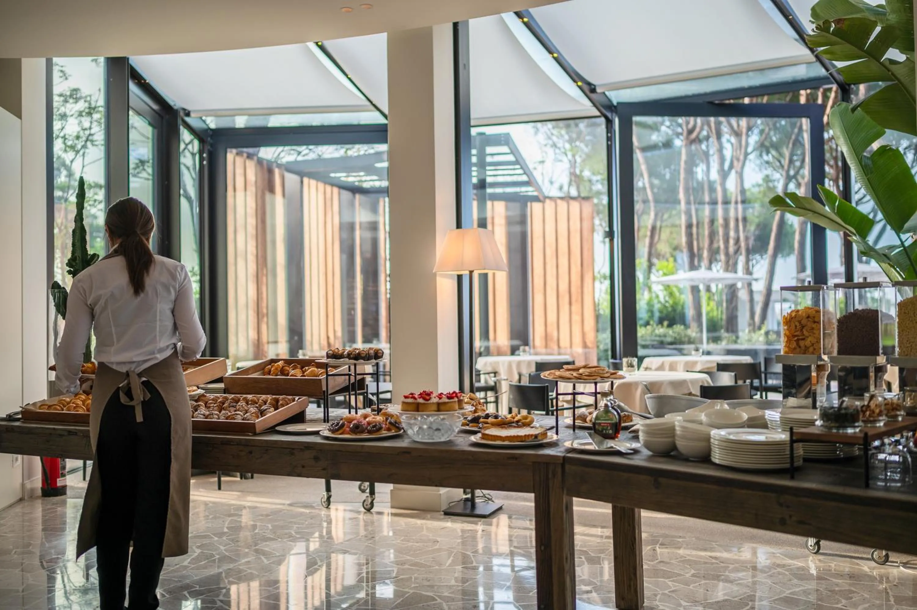 Restaurant/places to eat in Bellevue Hotel & Resort