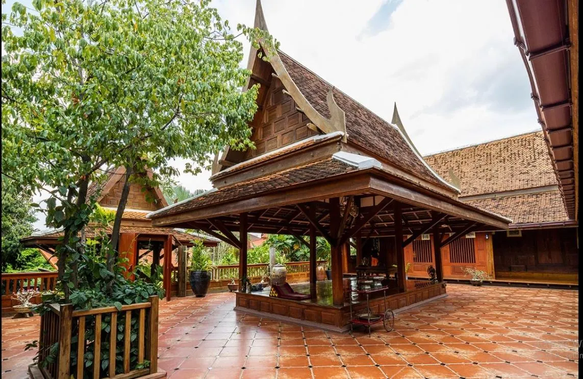 Property building in Ayutthaya retreat