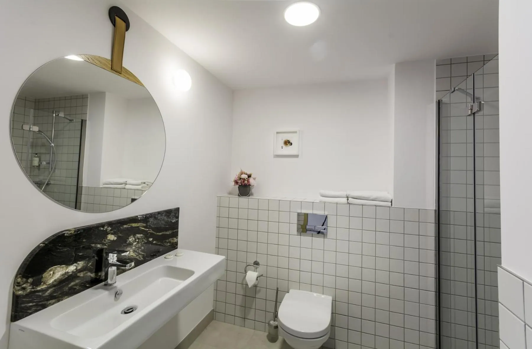 Toilet in Antares Hotel