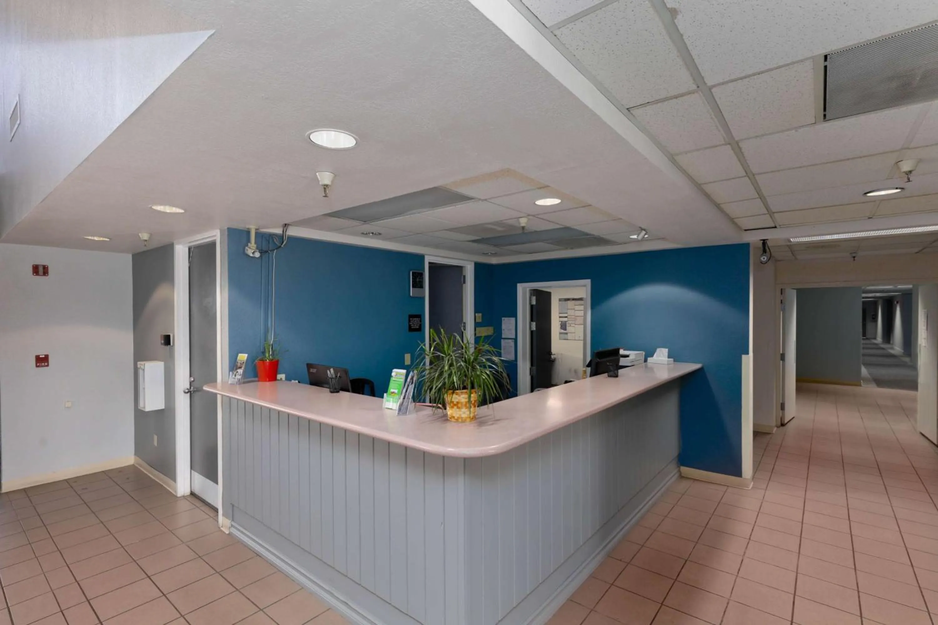 Lobby or reception in Studio 6 Suites Lake Havasu City AZ