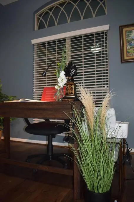 Spacious Conroe Home around 4 miles to the Lake