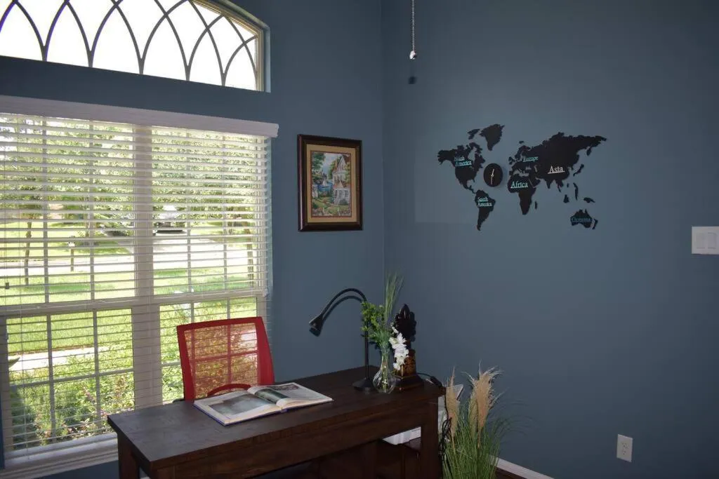 Spacious Conroe Home around 4 miles to the Lake