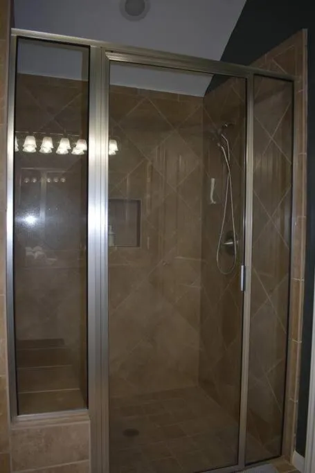 Spacious Conroe Home around 4 miles to the Lake