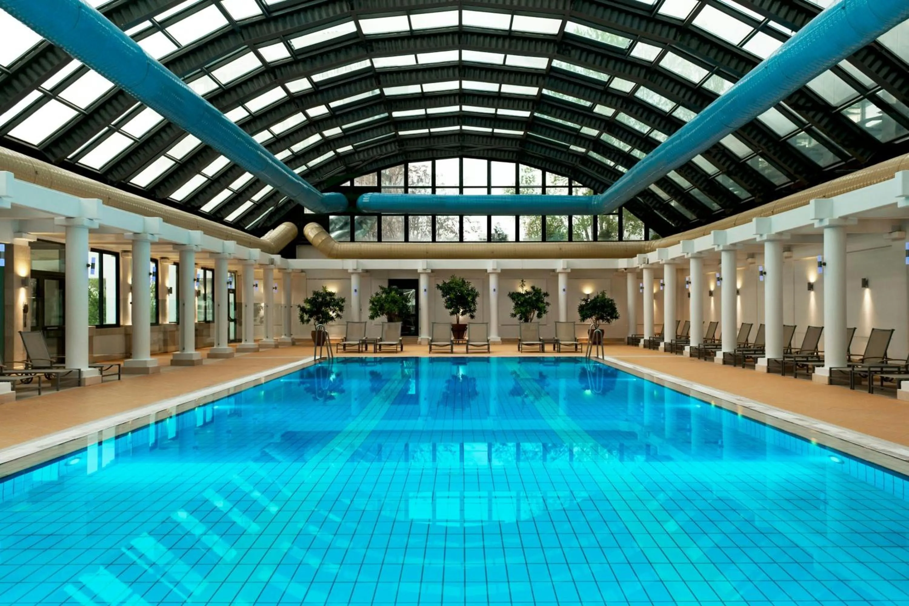 Swimming pool in Sheraton Ankara Hotel & Convention Center