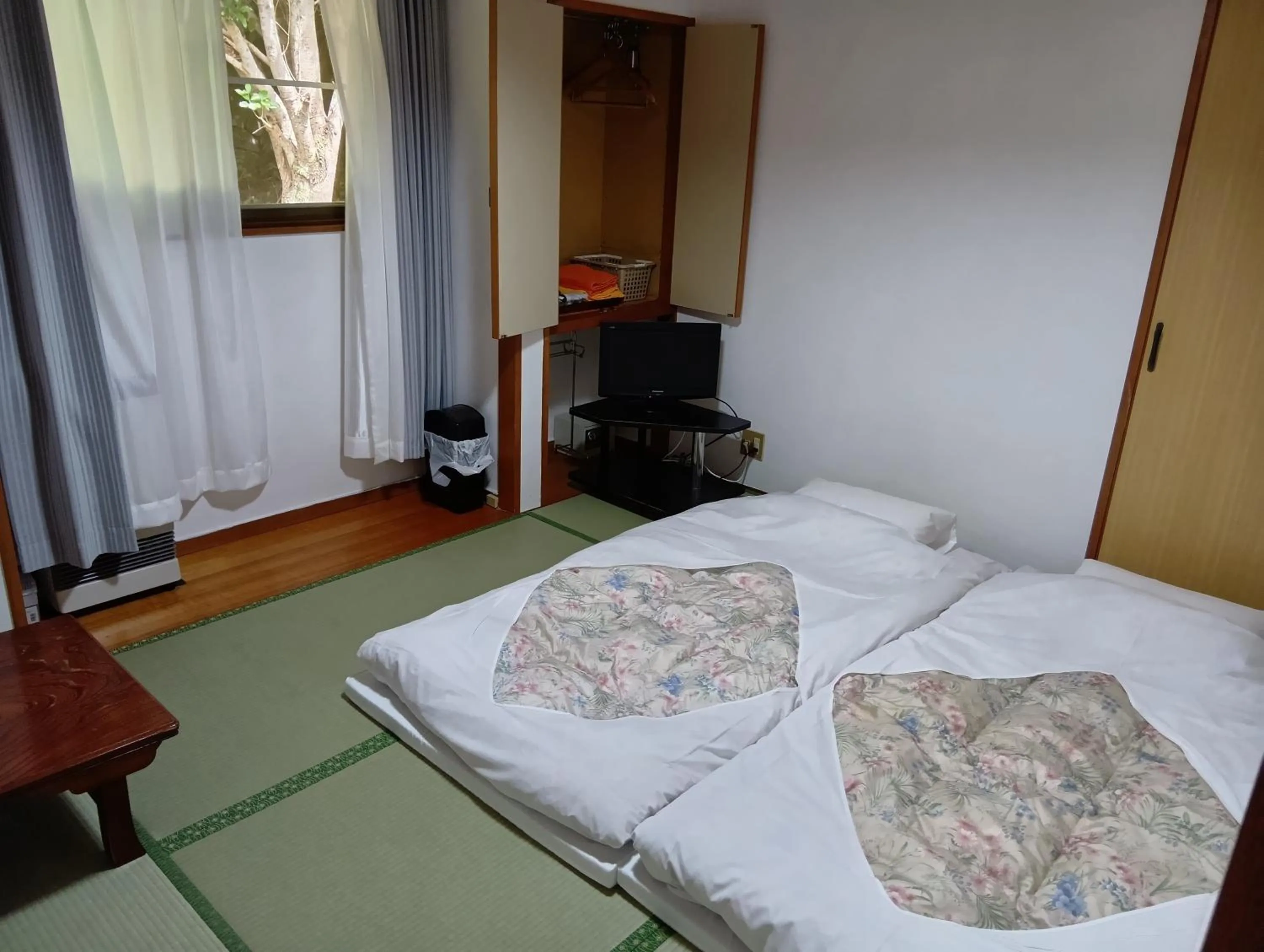 Photo of the whole room, Bed in Moto-Hakone Guest House