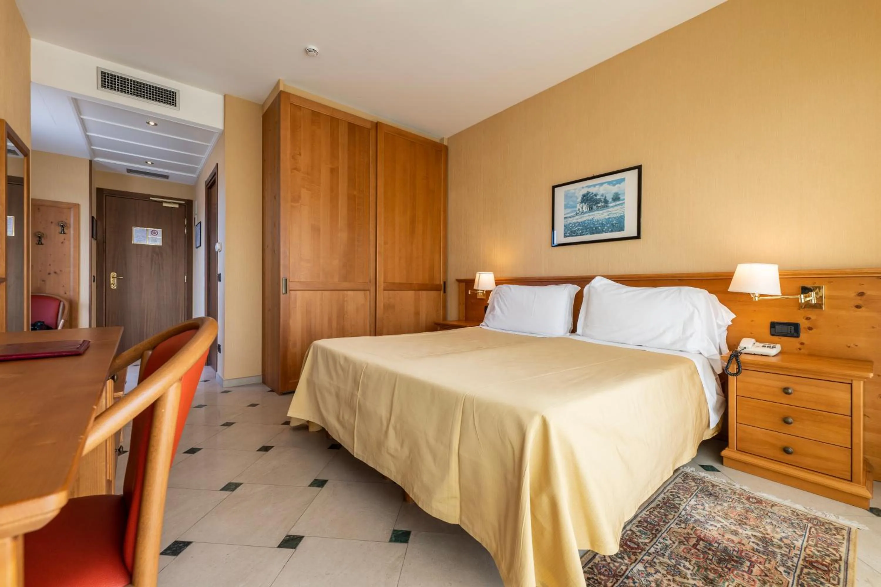 Bed in Hotel Bellevue Et Mediterranée