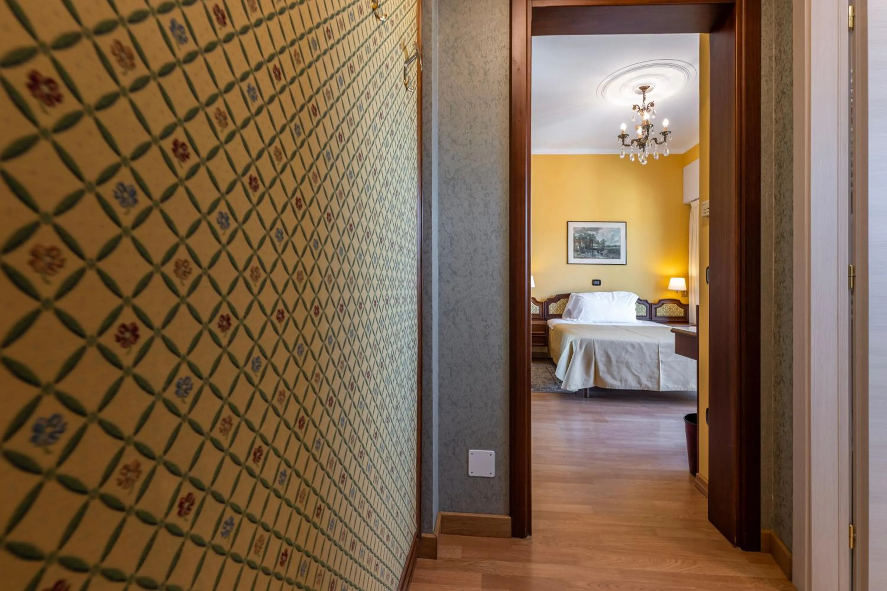 Bed in Hotel Bellevue Et Mediterranée