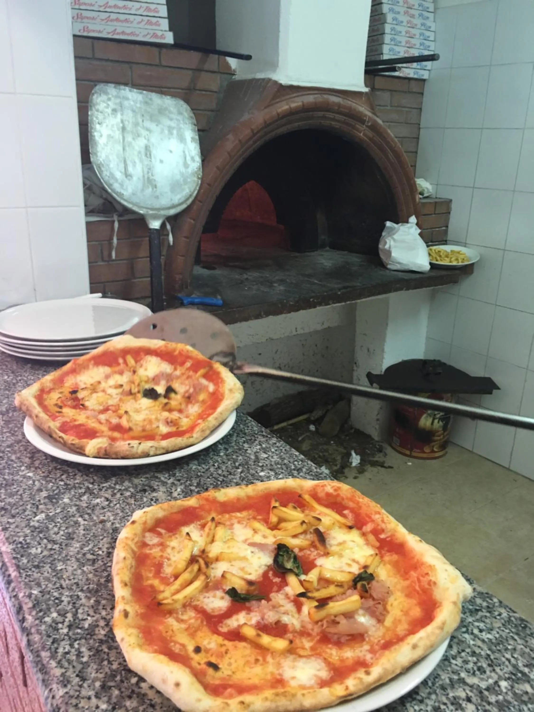 Restaurant/places to eat in Villaggio Camping La Scogliera