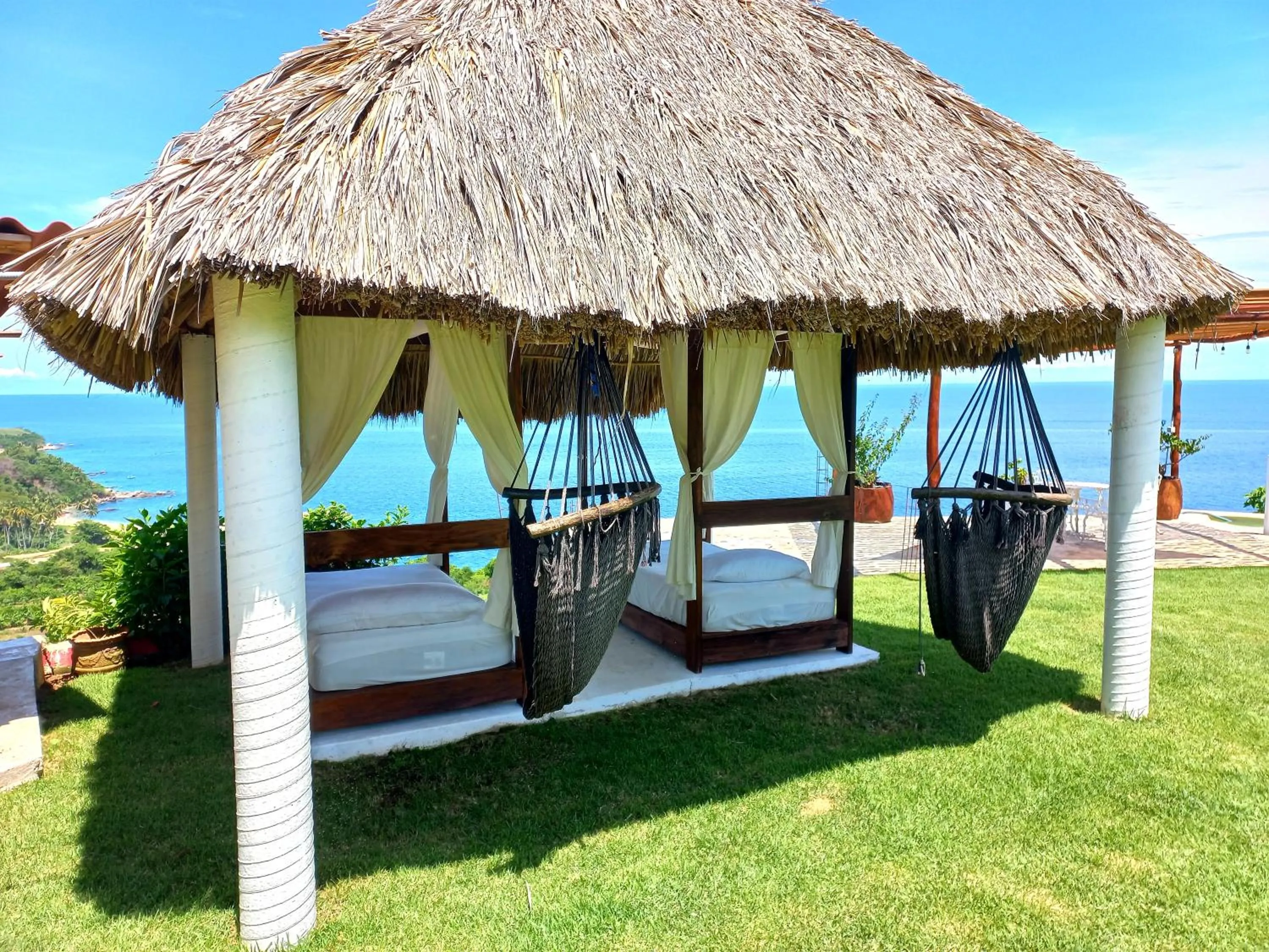 Treasure by the Sea Resort - Happy Hill