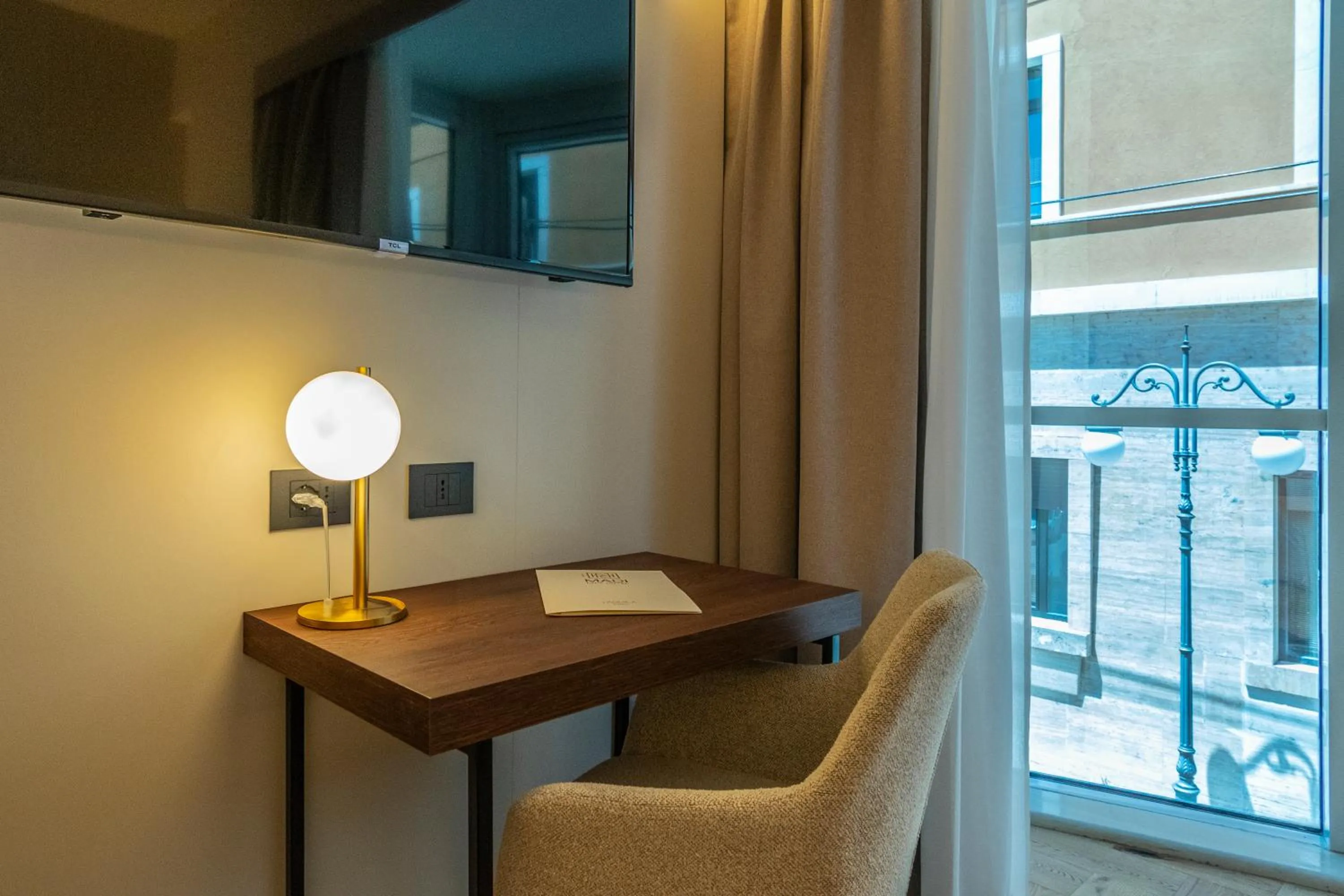 Area and facilities in Madi city Hotel