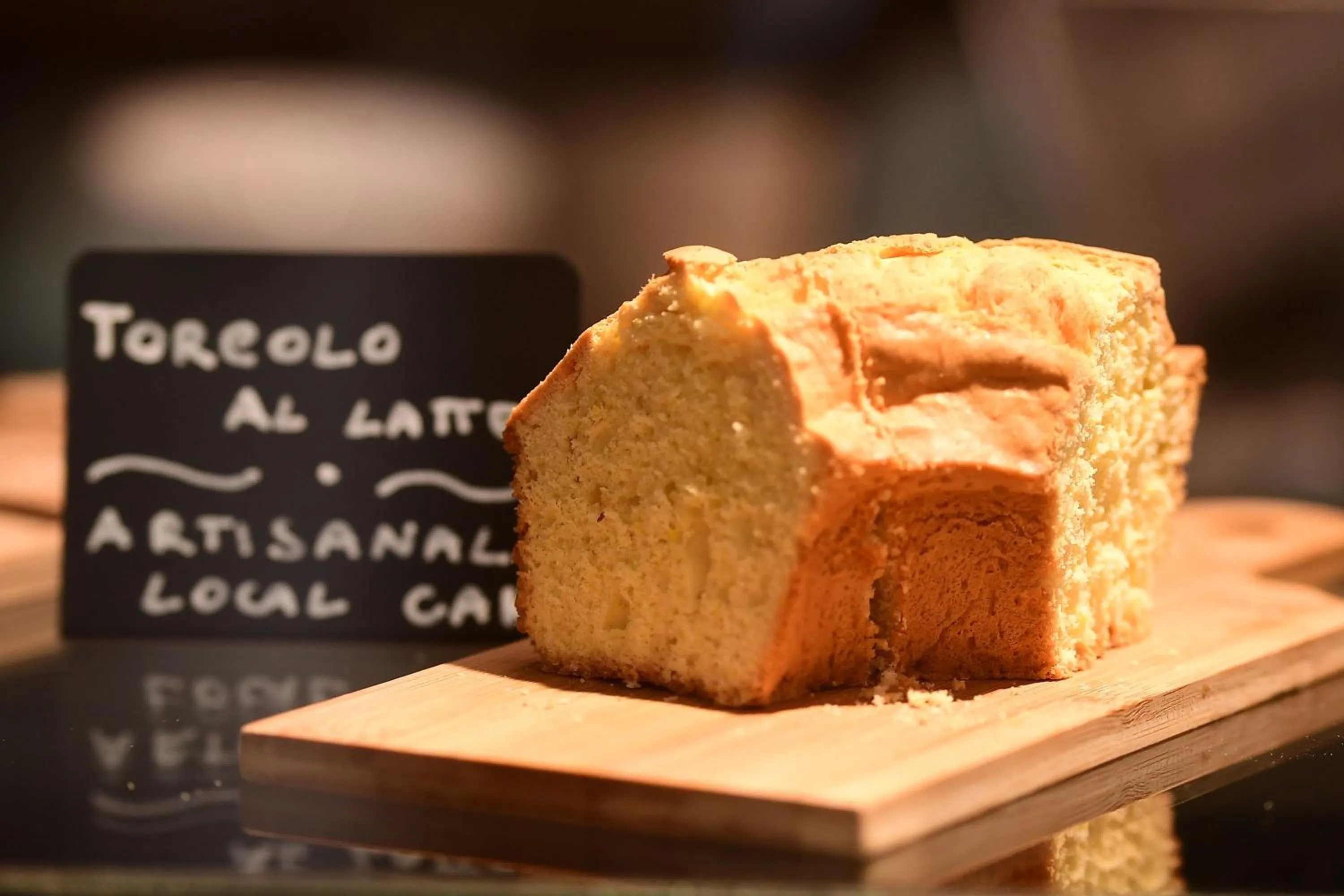 Buffet breakfast in Little Italy Hostel Ex Chiesa S Donato