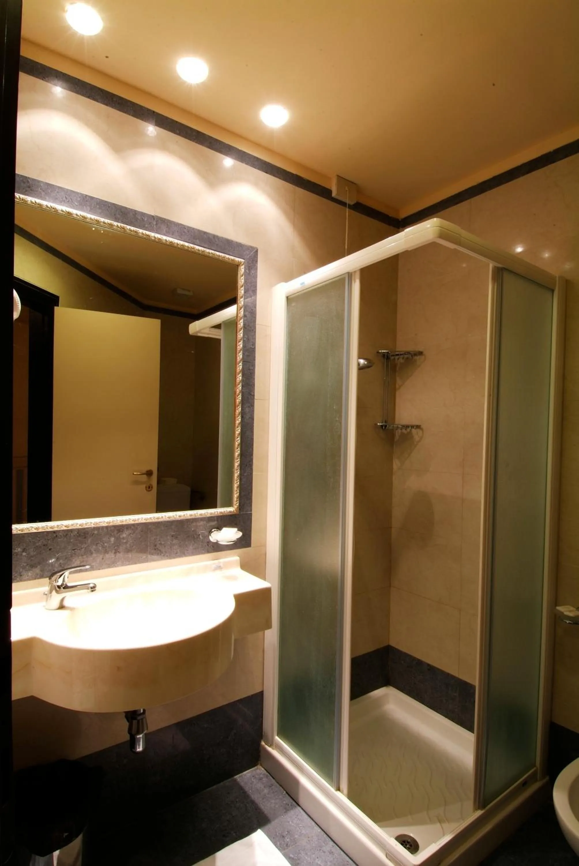Bathroom in Grand Eurhotel
