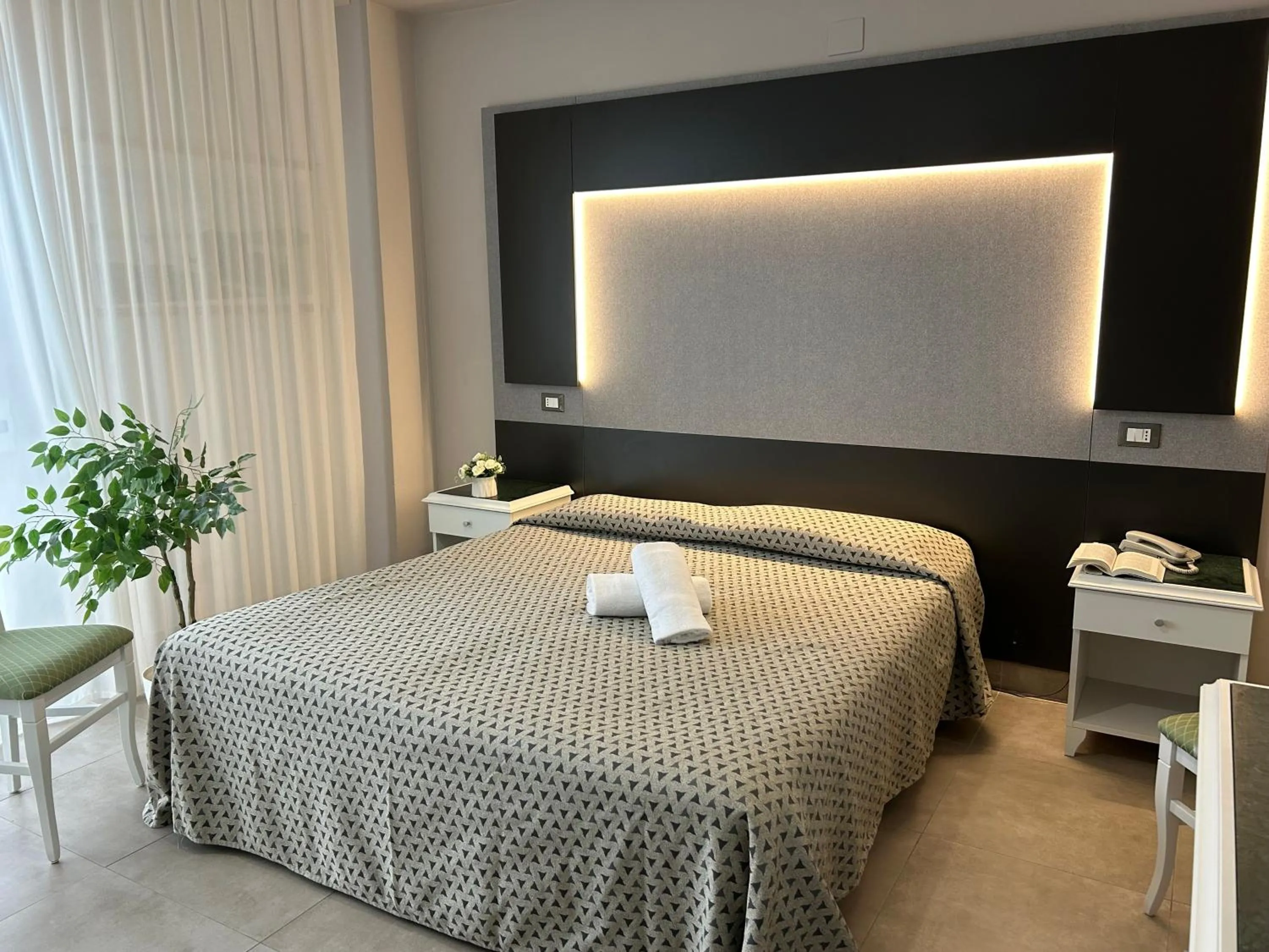 Bedroom, Bed in Grand Eurhotel