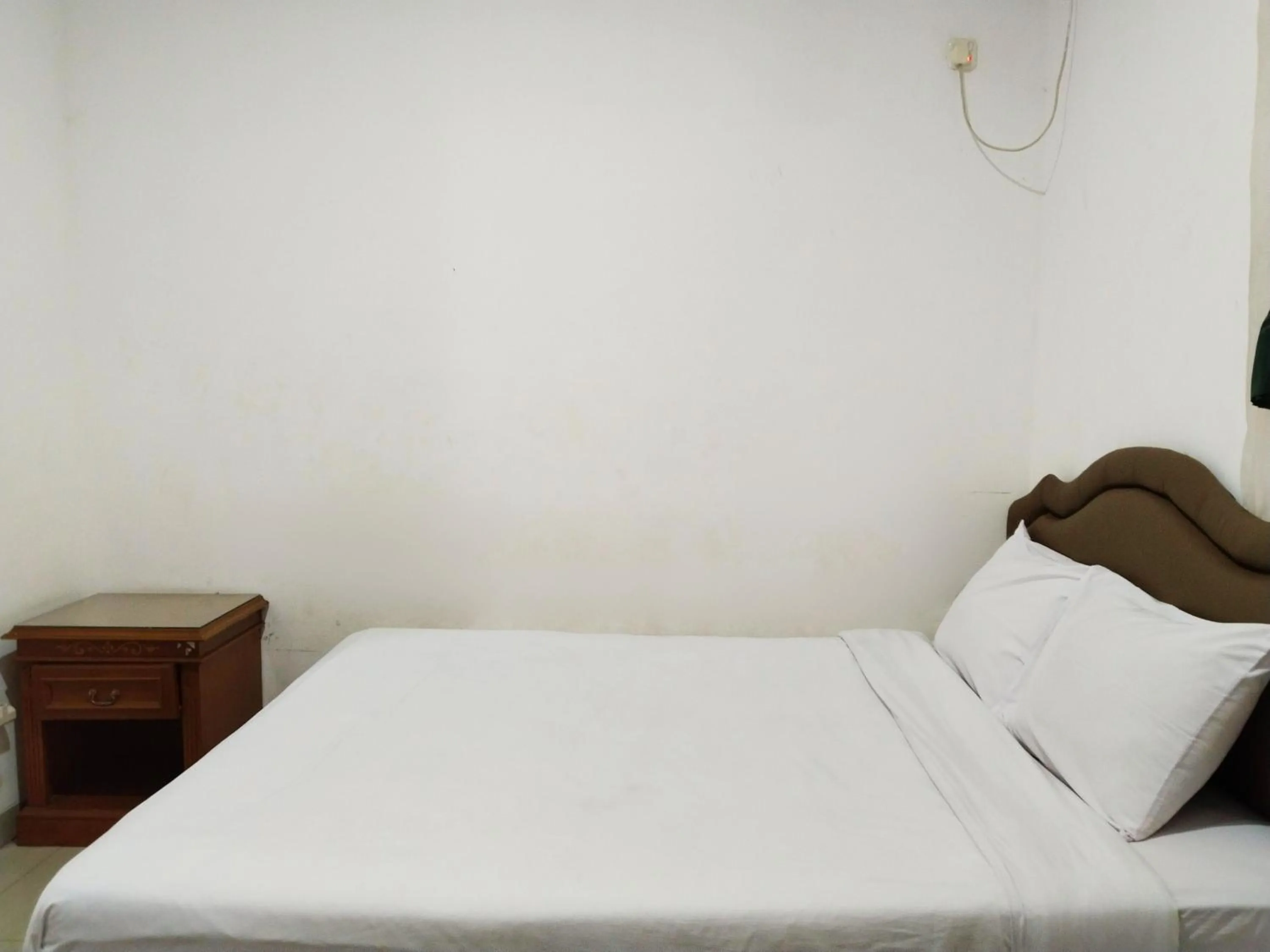 Bed in DeKuningan House