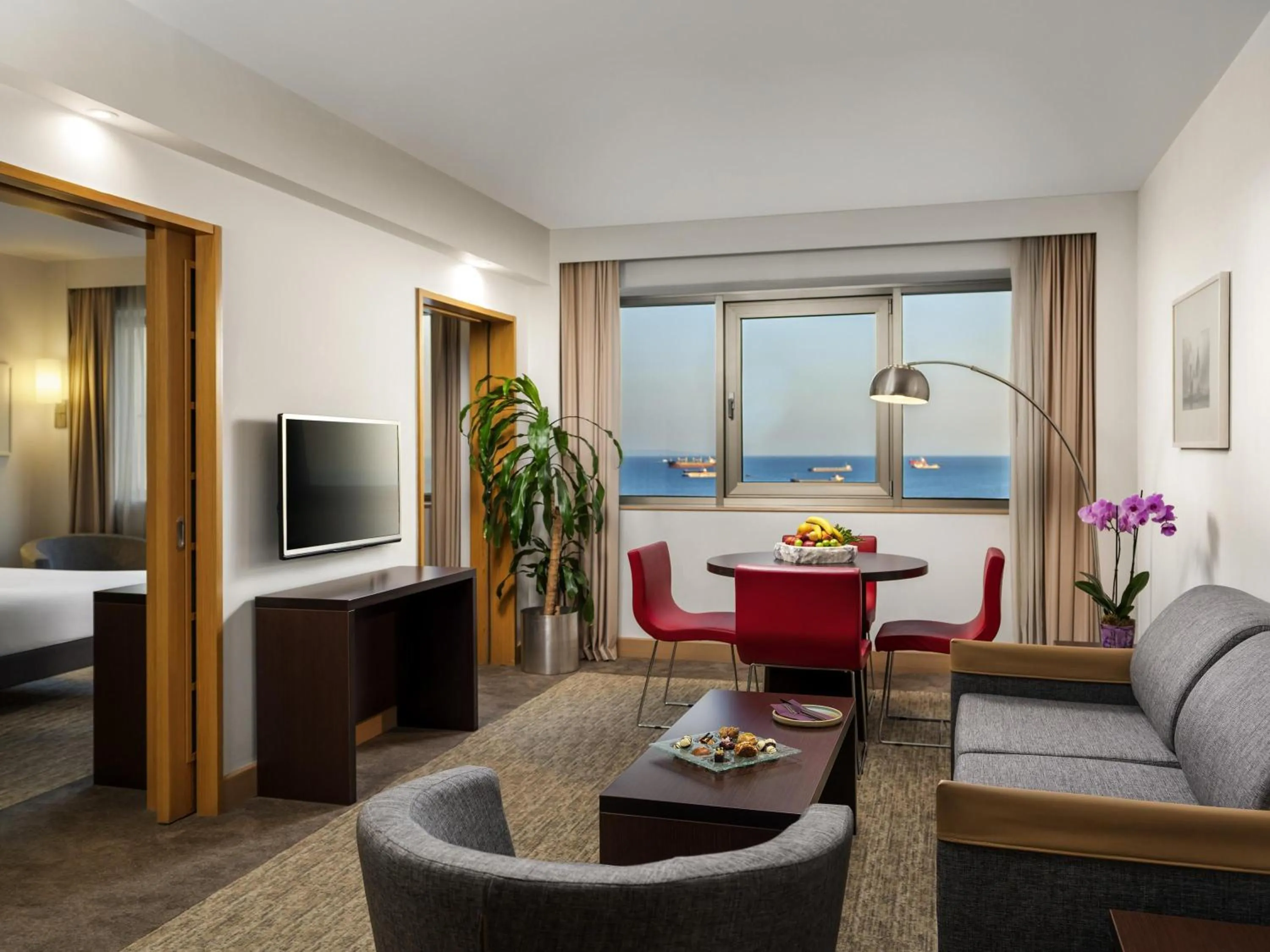 Photo of the whole room in Novotel Istanbul Zeytinburnu